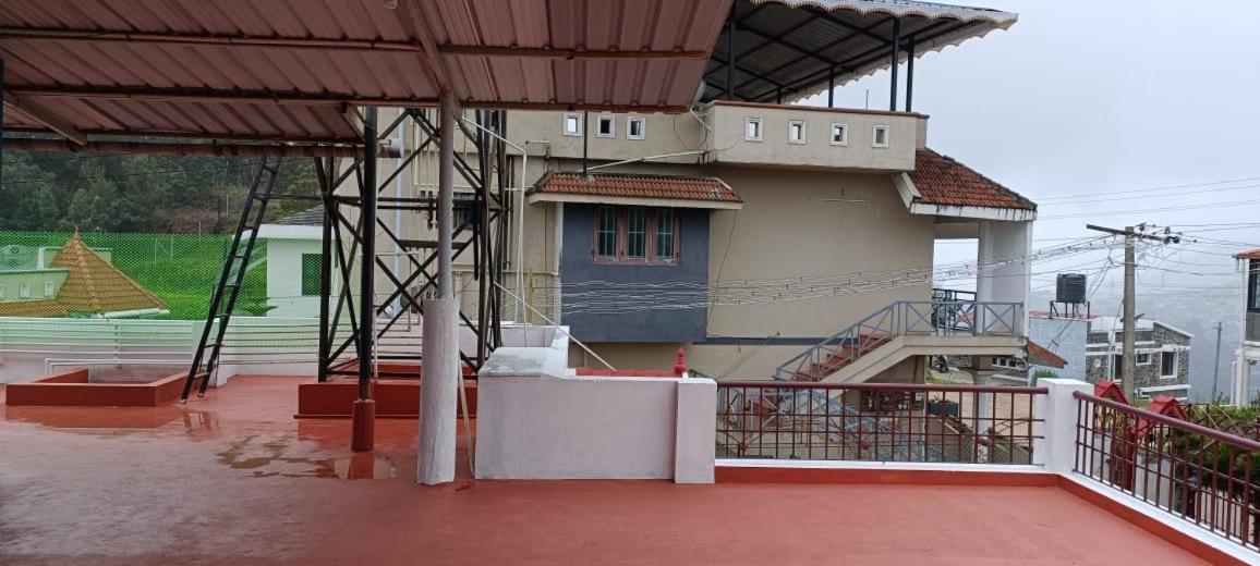 Pears Garden Hill View Homestay *