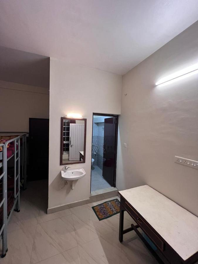 Queen Annes Bungalow Guest house *