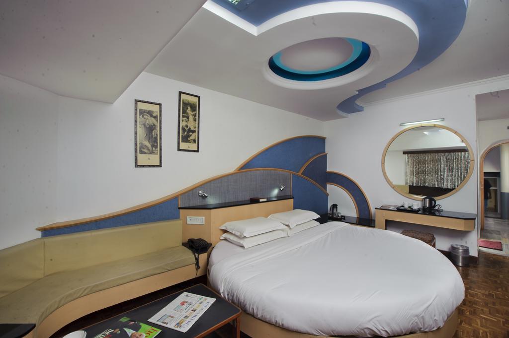 Hotel Hilltop Towers 2*
