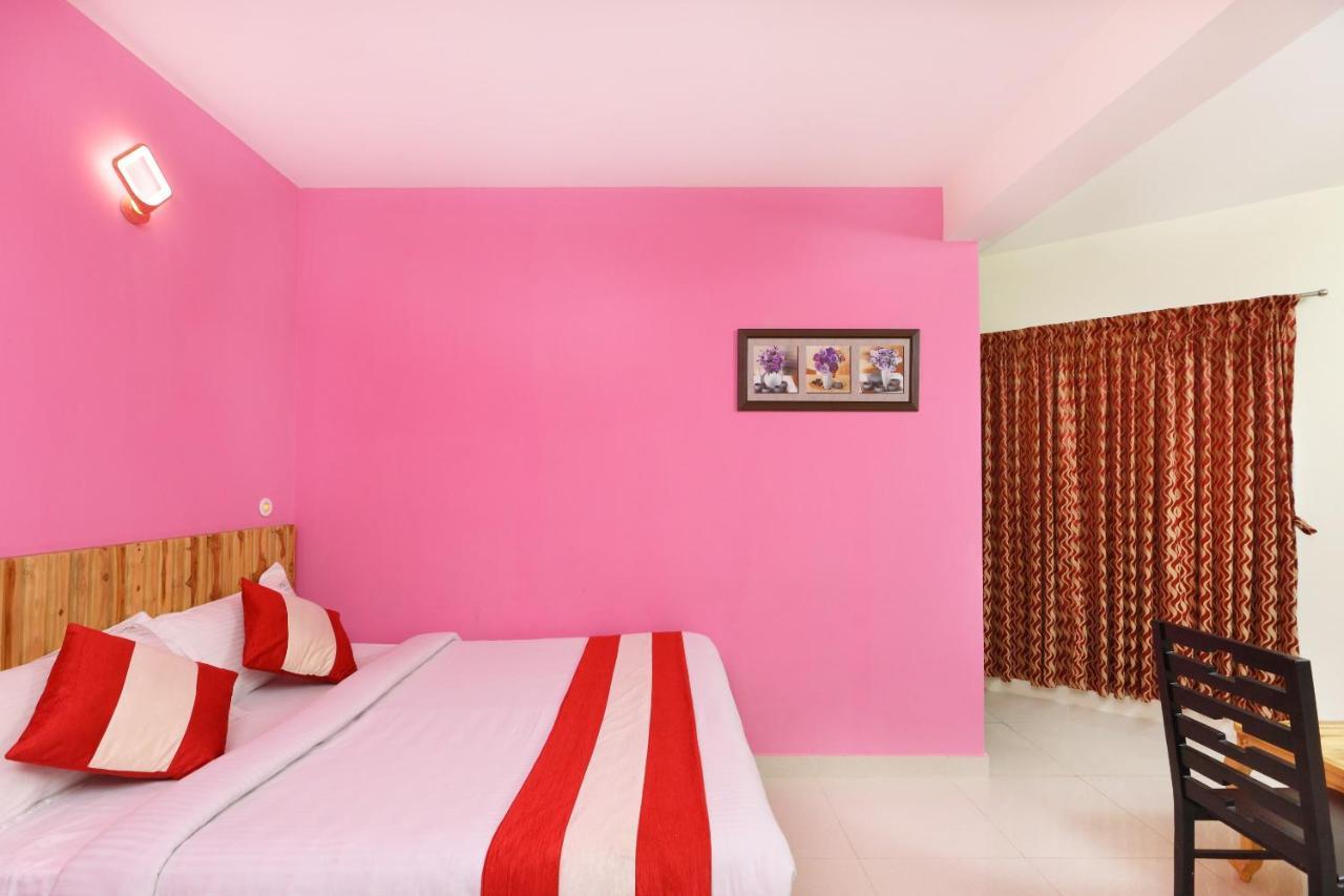 Hotel Oyo Hexa Moon Heights 3*