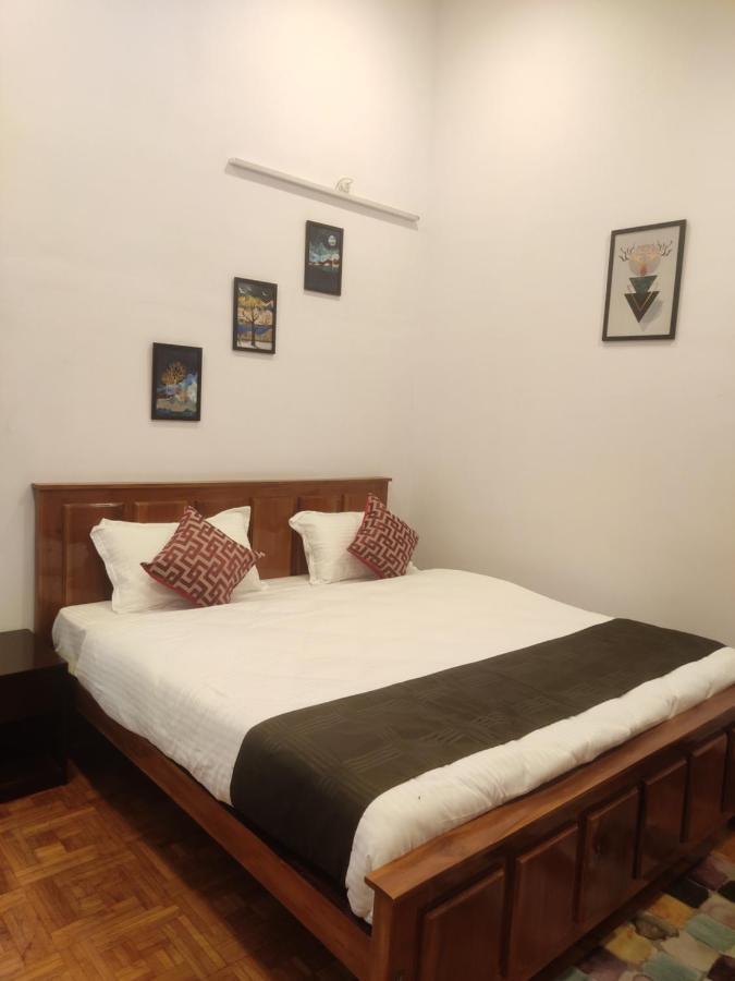 Homestay Chill Breeze Castle: 4bhk With & Mountain Views
