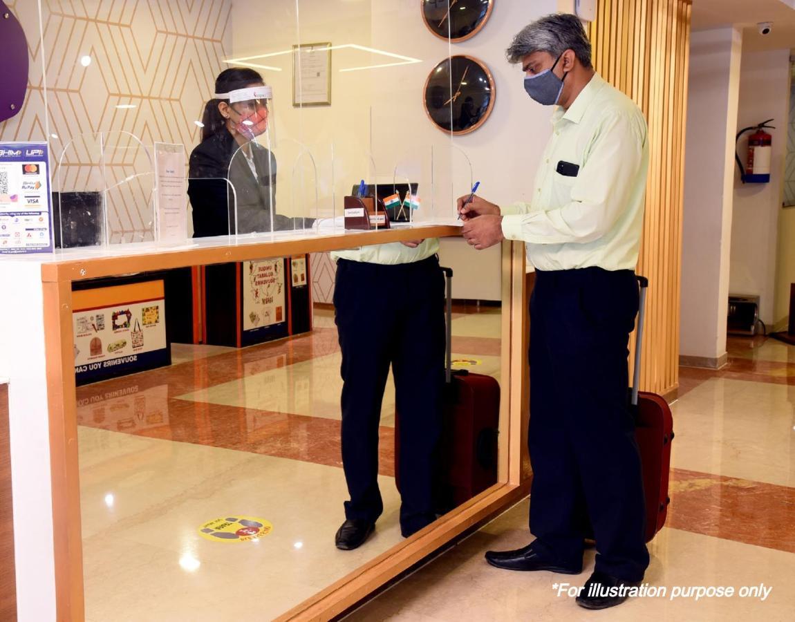 Oyo Hexa Moon Heights Hotel 3*