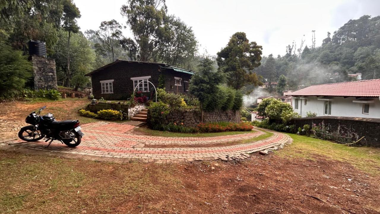 De Huts Villa *