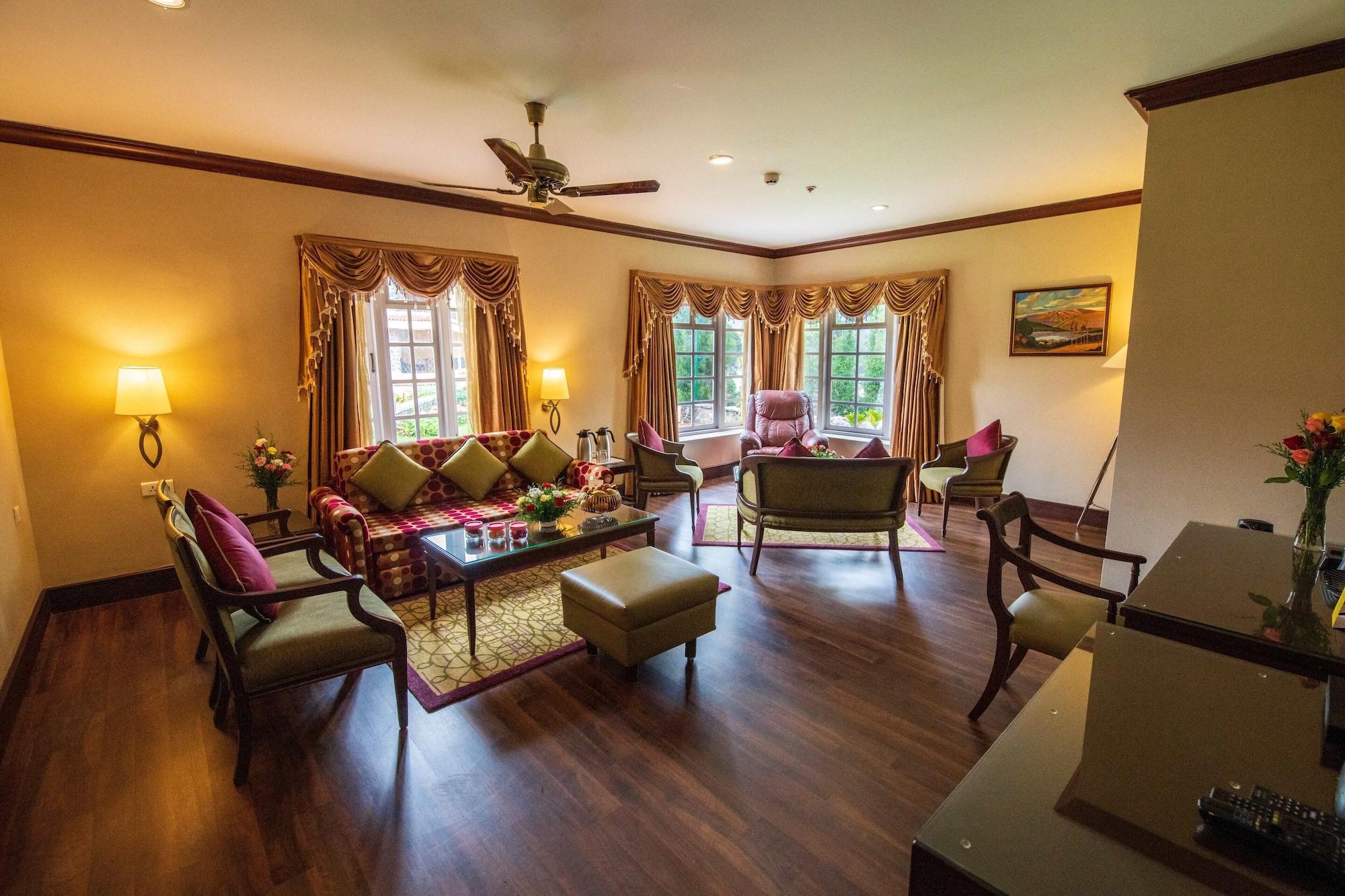 Resort The Carlton 5*
