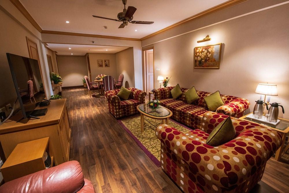 The Carlton 5*