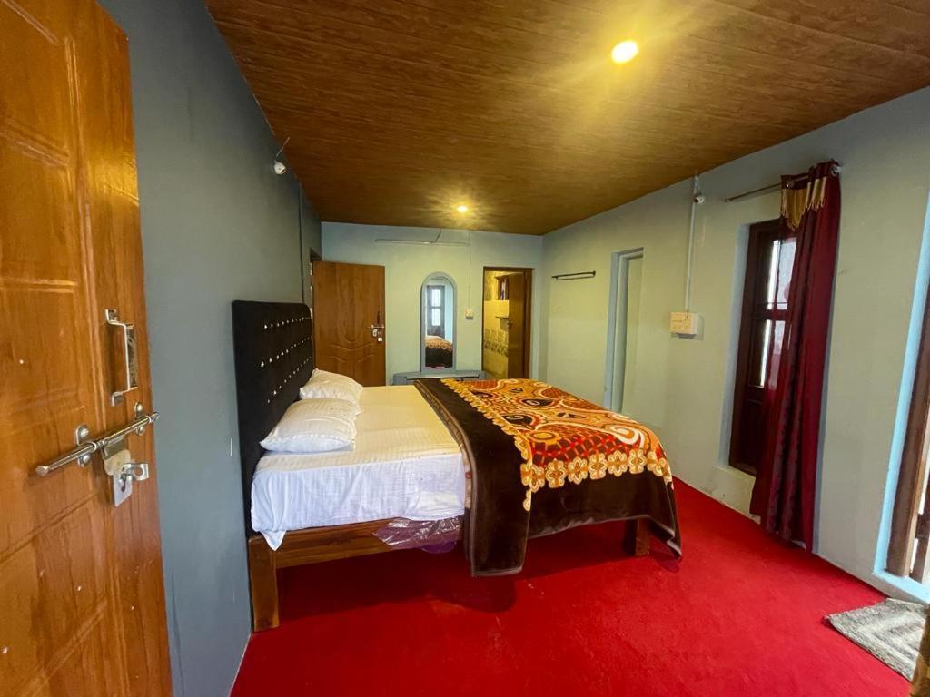 Hotel Kodai Poombarai Palace