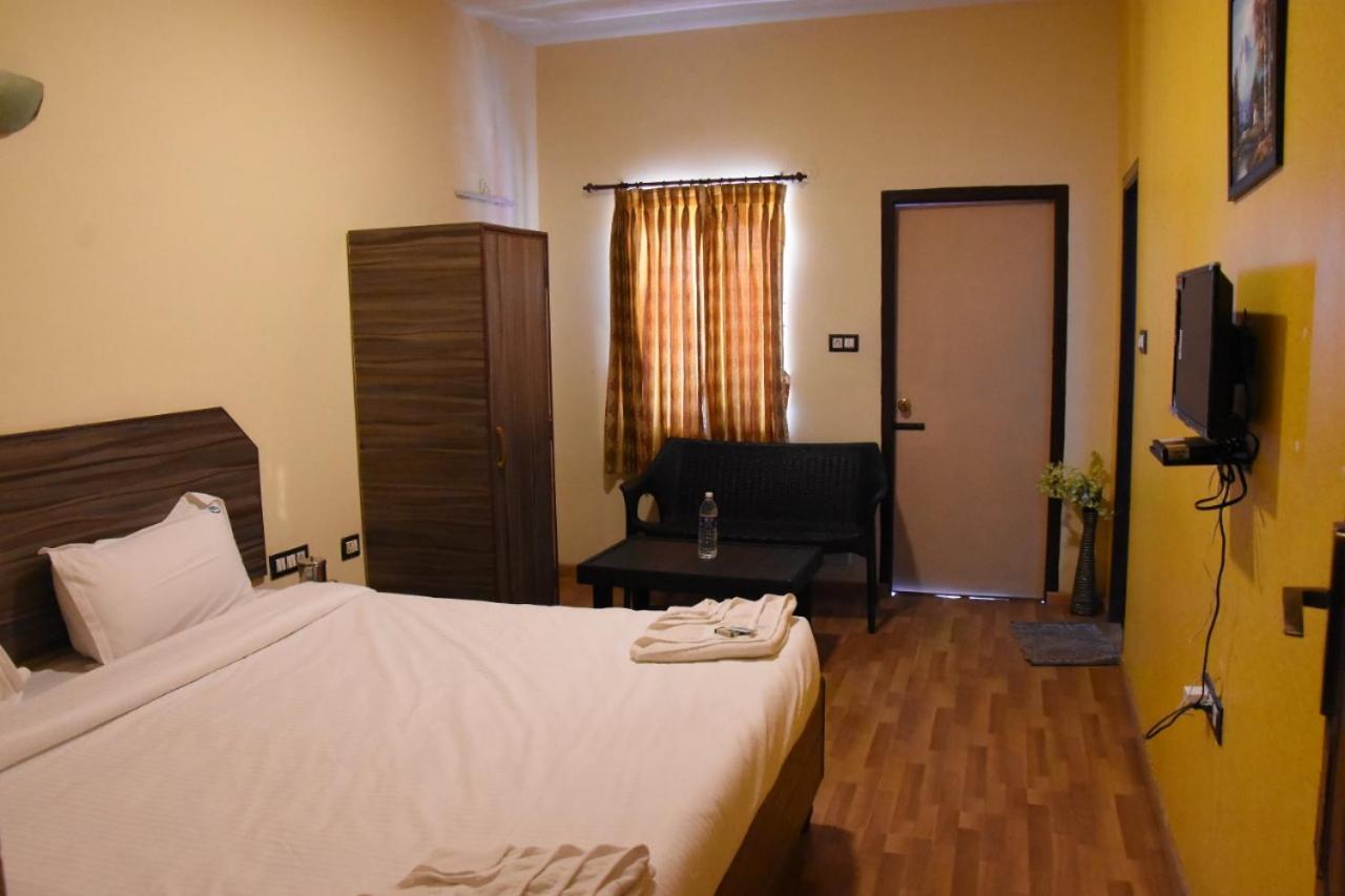 Hotel Le Grace Apoorva