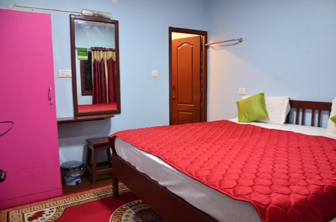 Homestay Mani Malar