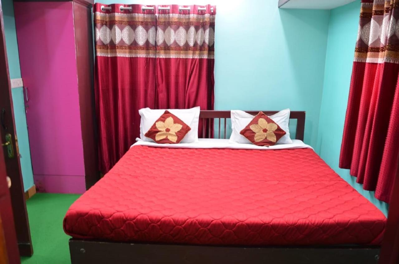 Homestay Mani Malar *