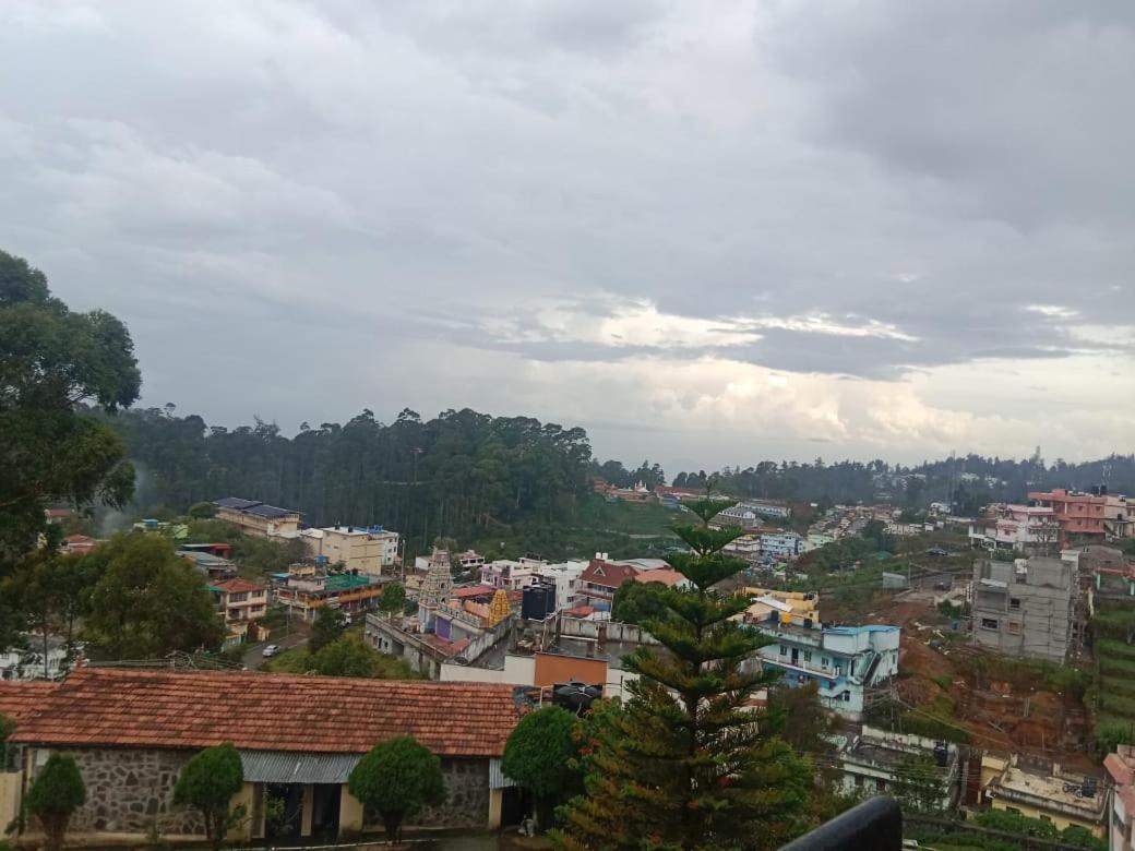 Newclouds Homestay *