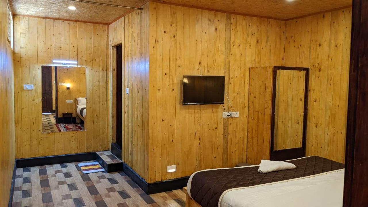 Loft Wood House Family Homestay