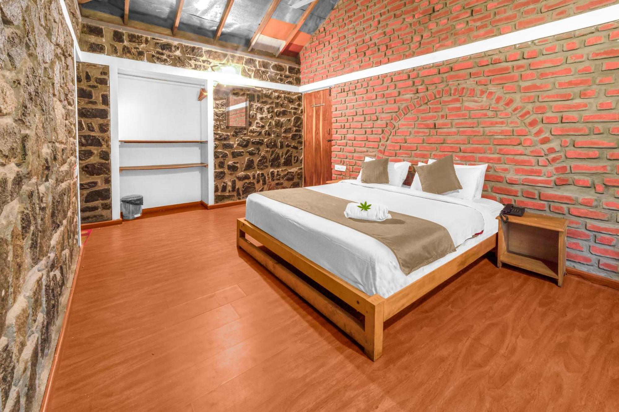 Resort Zacs Valley Resort,