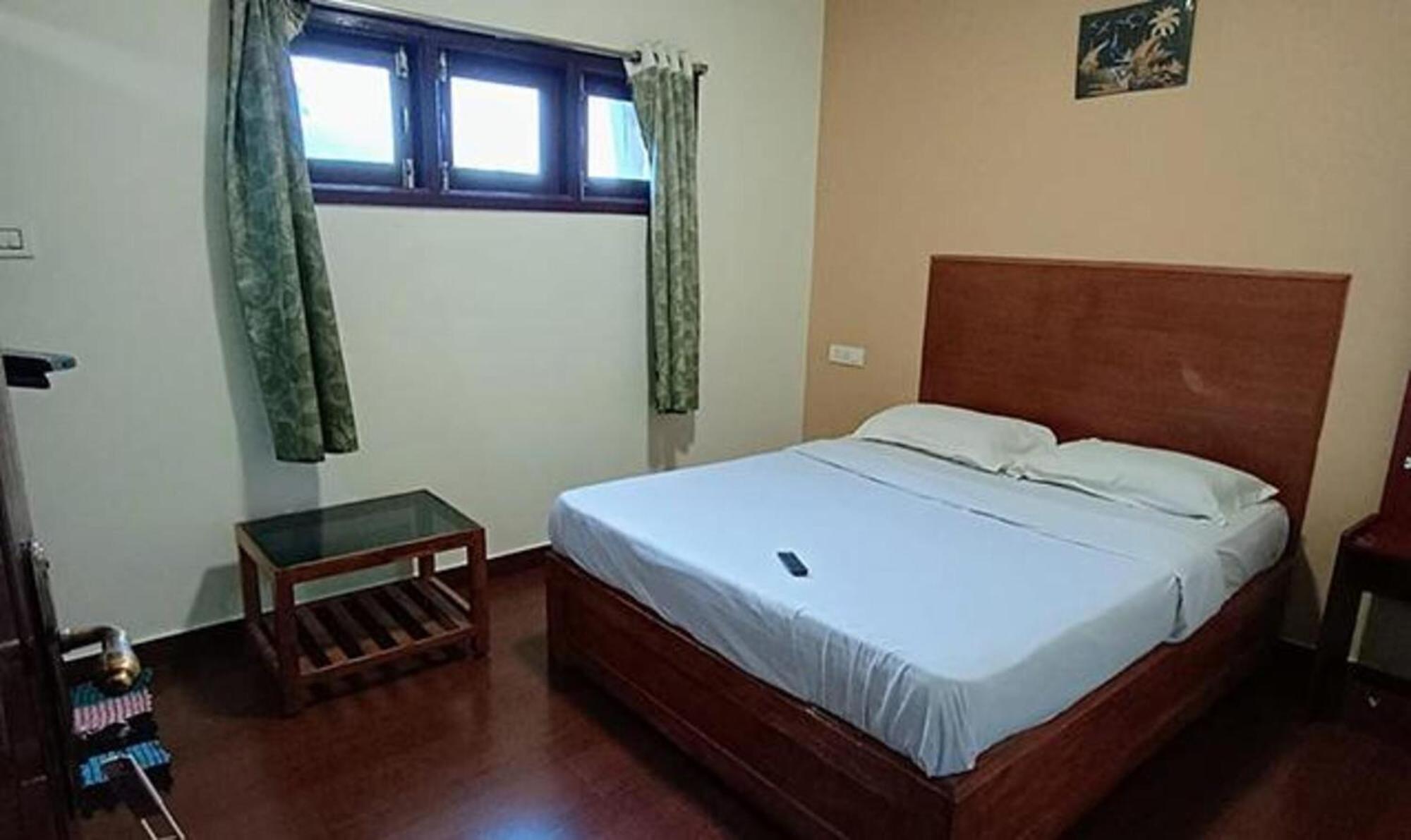Fabhotel Sri Guhan Eiite Hotel