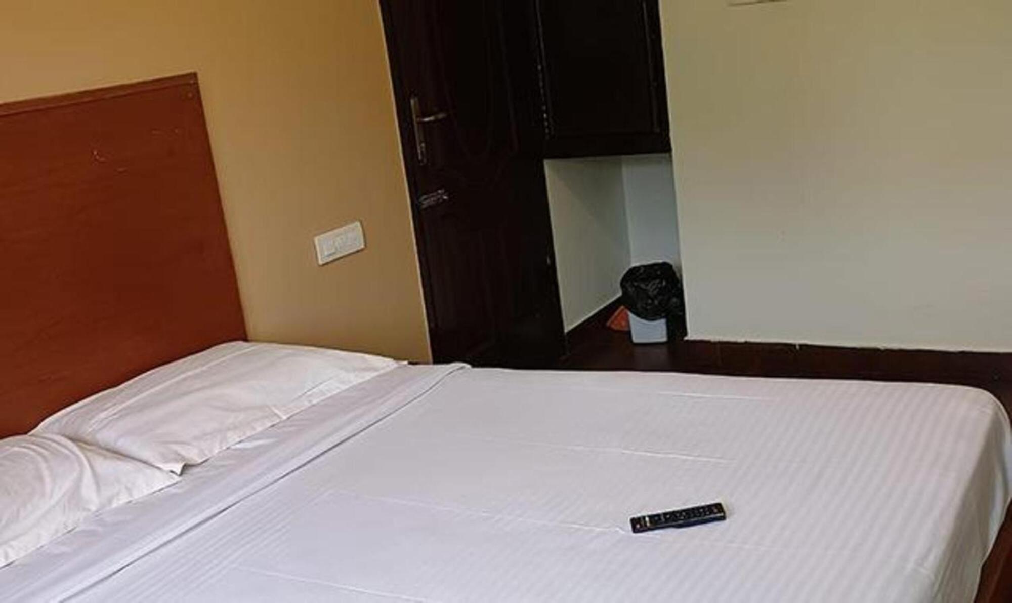Hotel Fabhotel Sri Guhan Eiite Kodaikanal