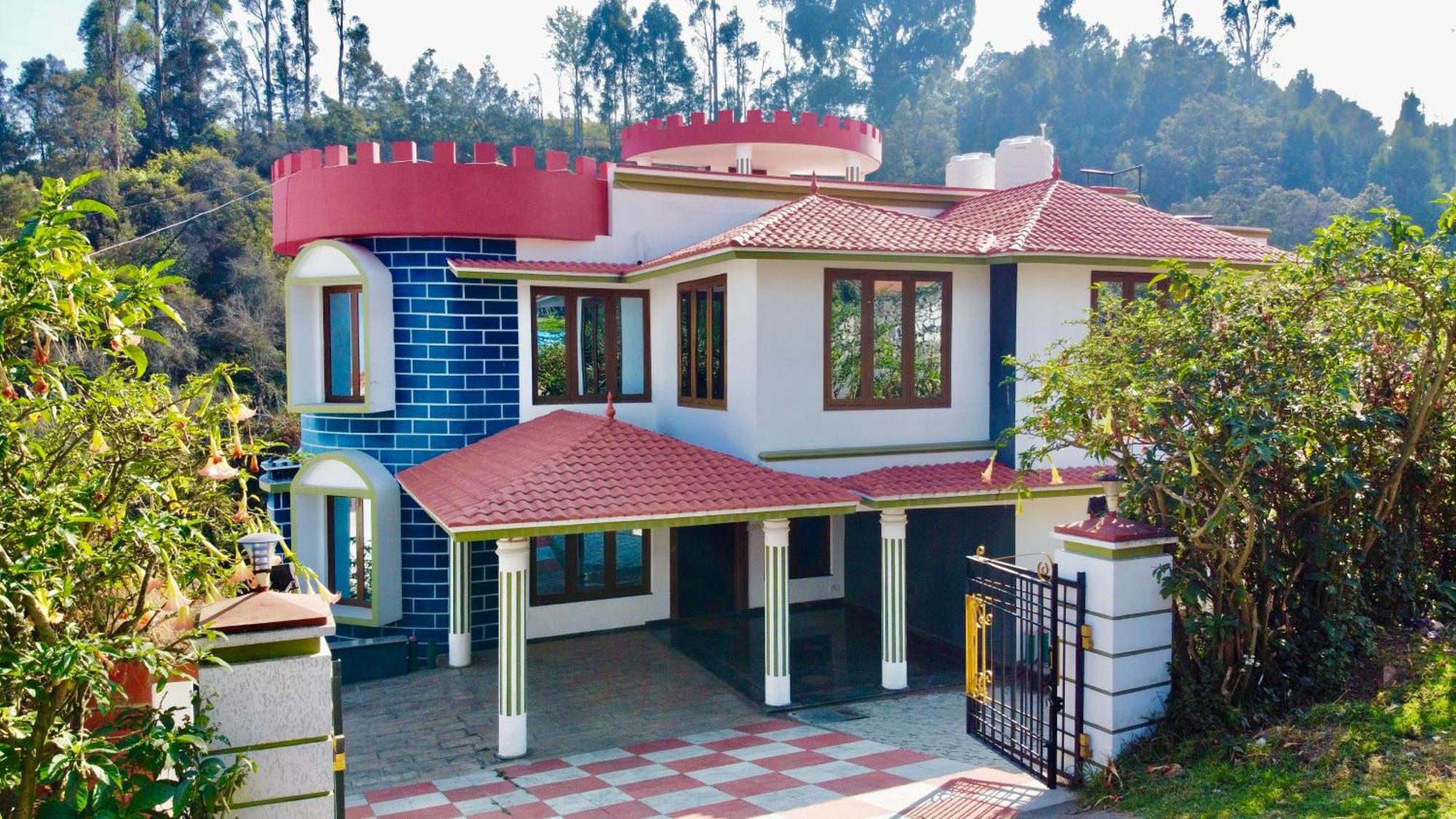 Willostays Alpine Mansion 6bhk *