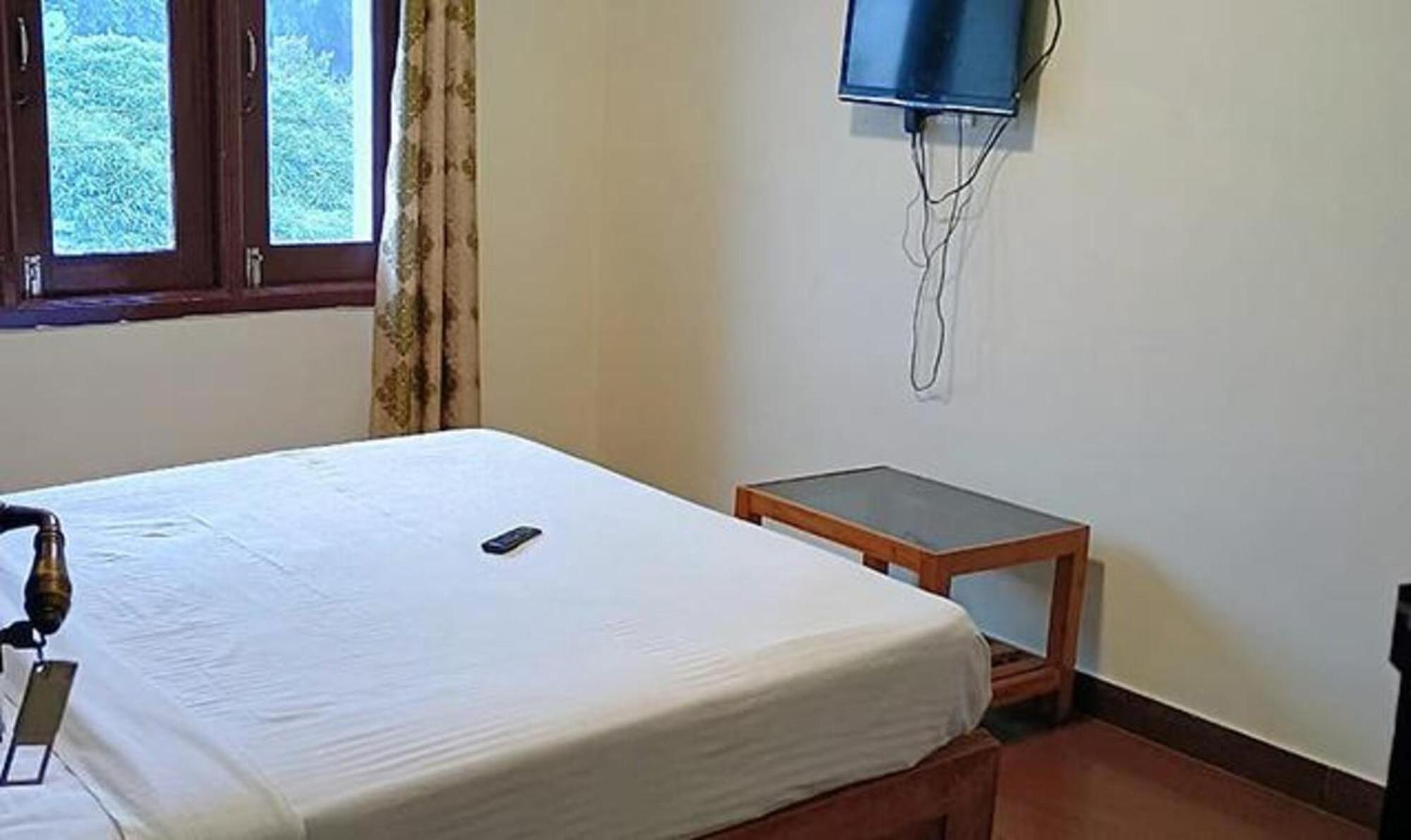 Fabhotel Sri Guhan Eiite Hotel