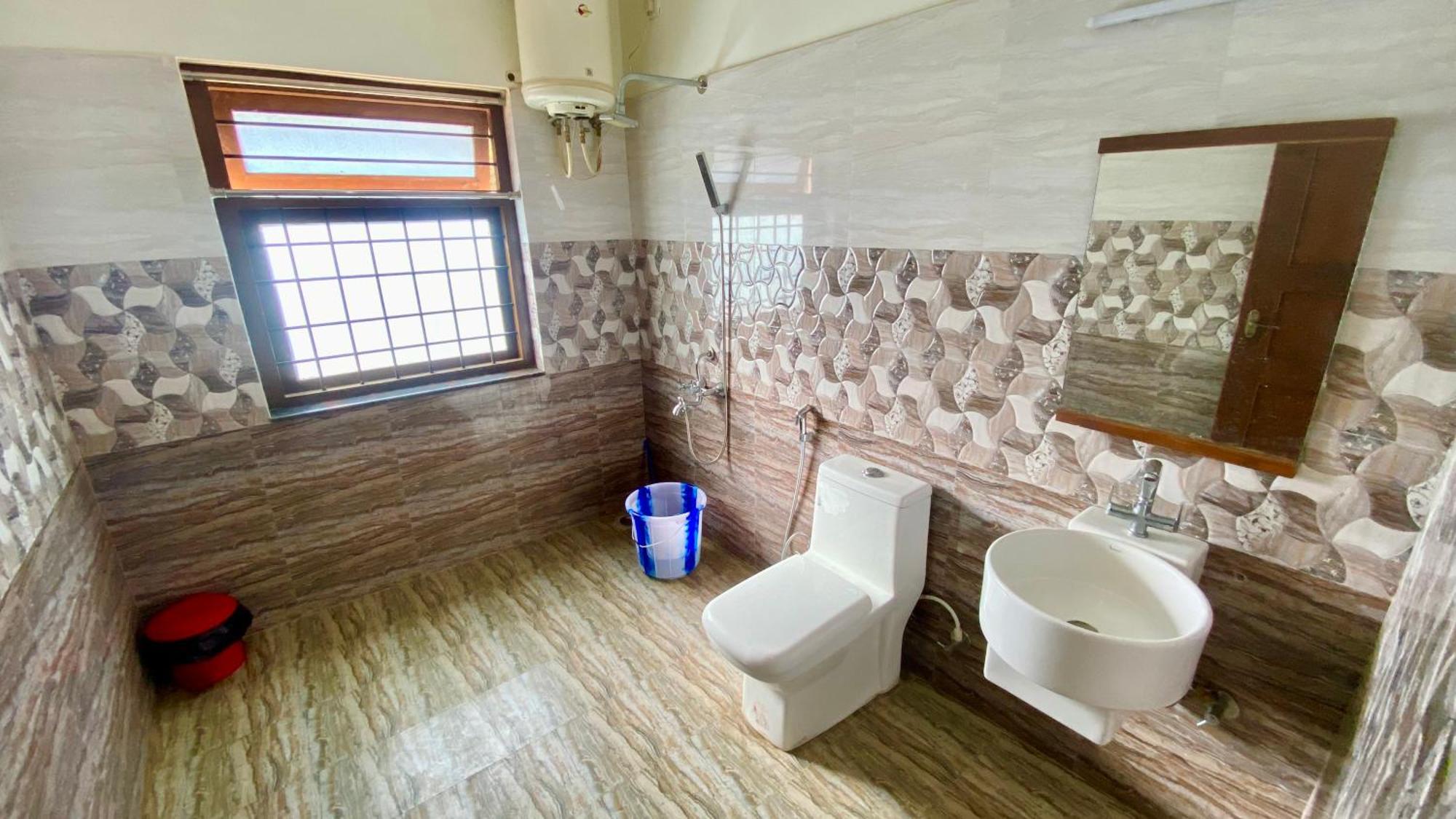 Willostays Alpine Mansion 6bhk Holiday home
