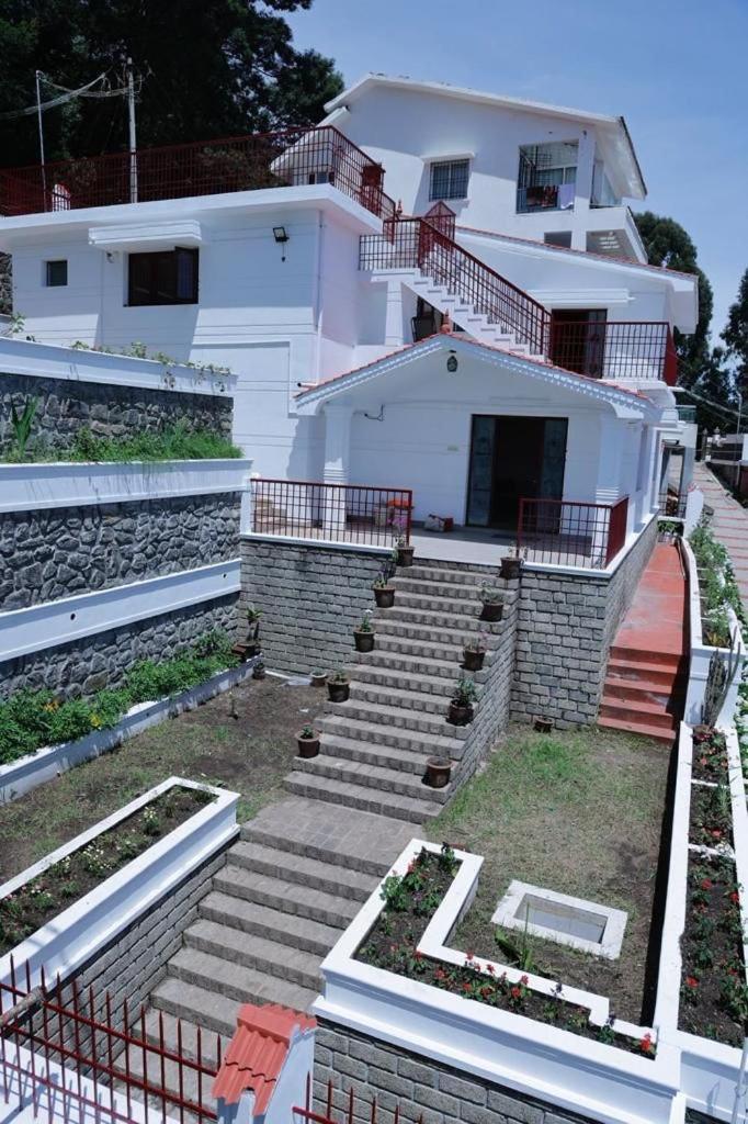 Costa Cliff * Kodaikanal