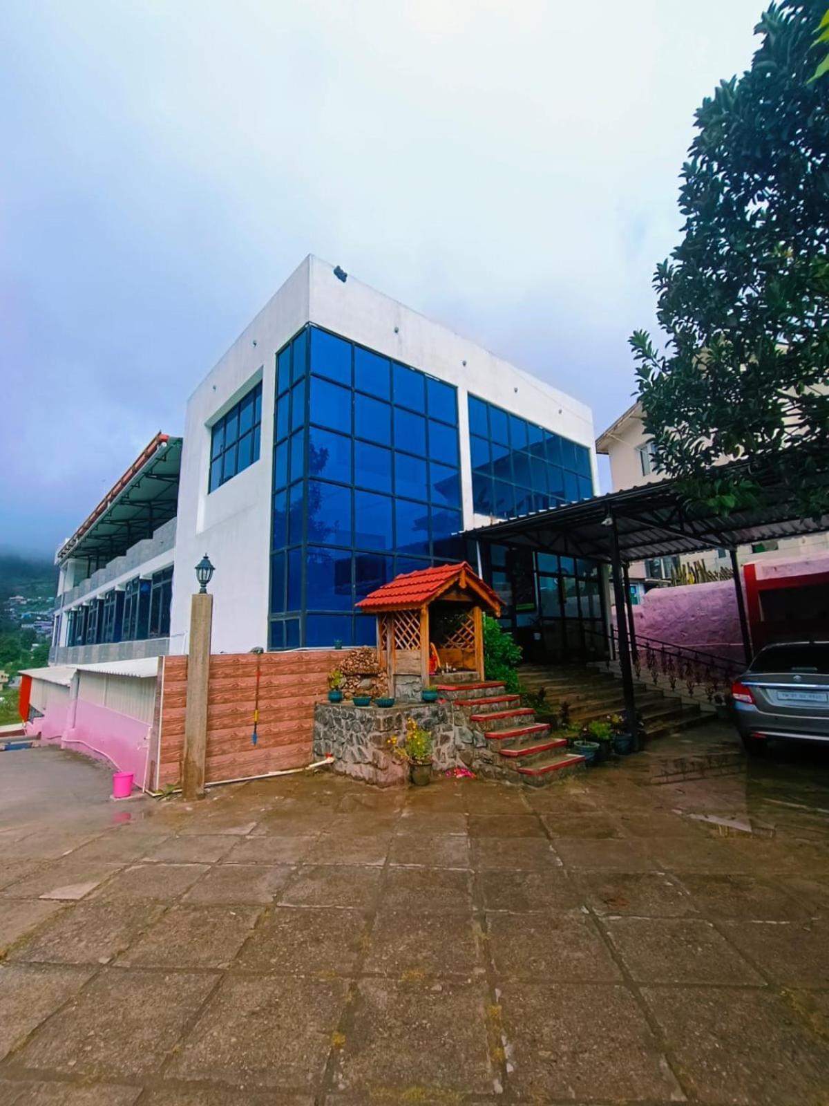Vetrivel International By Brown Tree