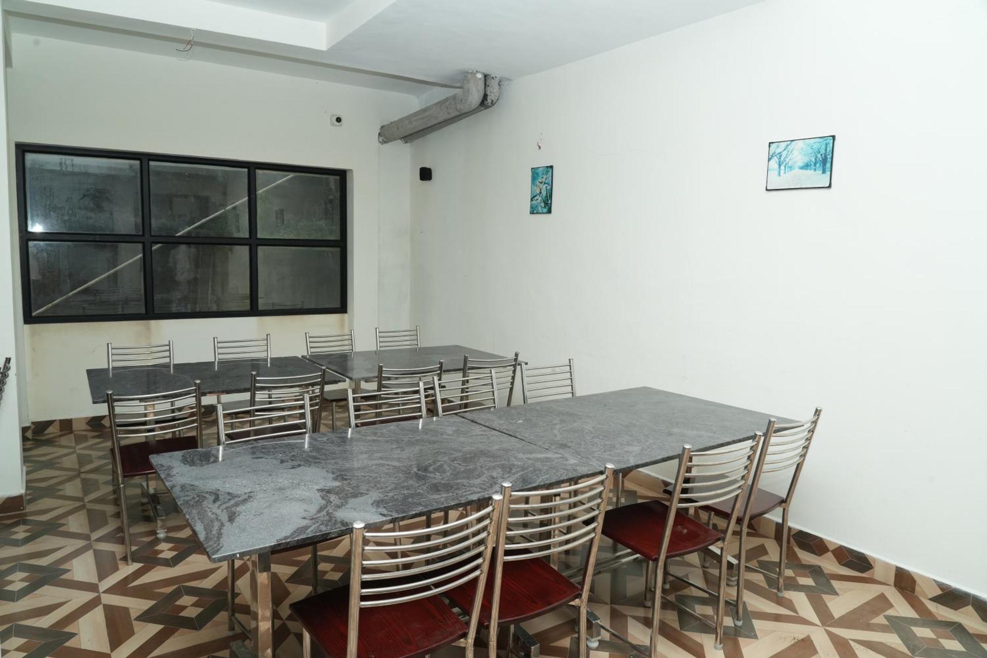 Hotel Vetrivel International By Brown Tree 3*