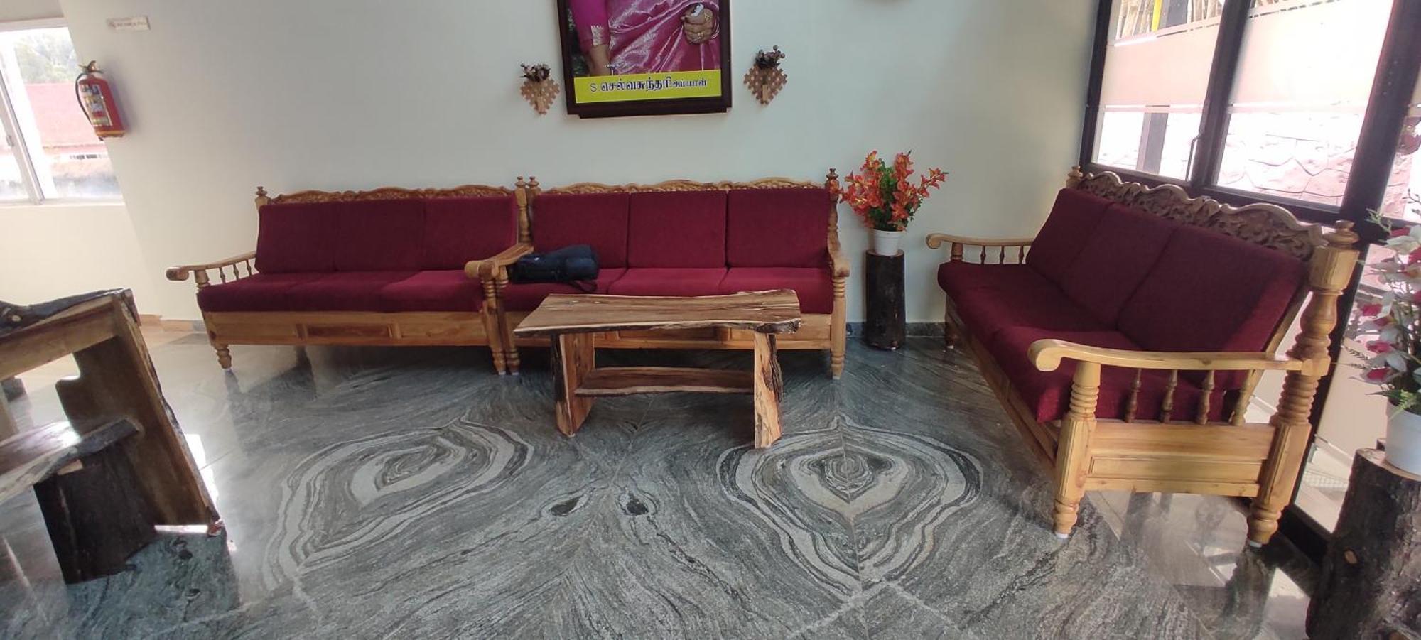 Vetrivel International By Brown Tree Hotel Kodaikanal