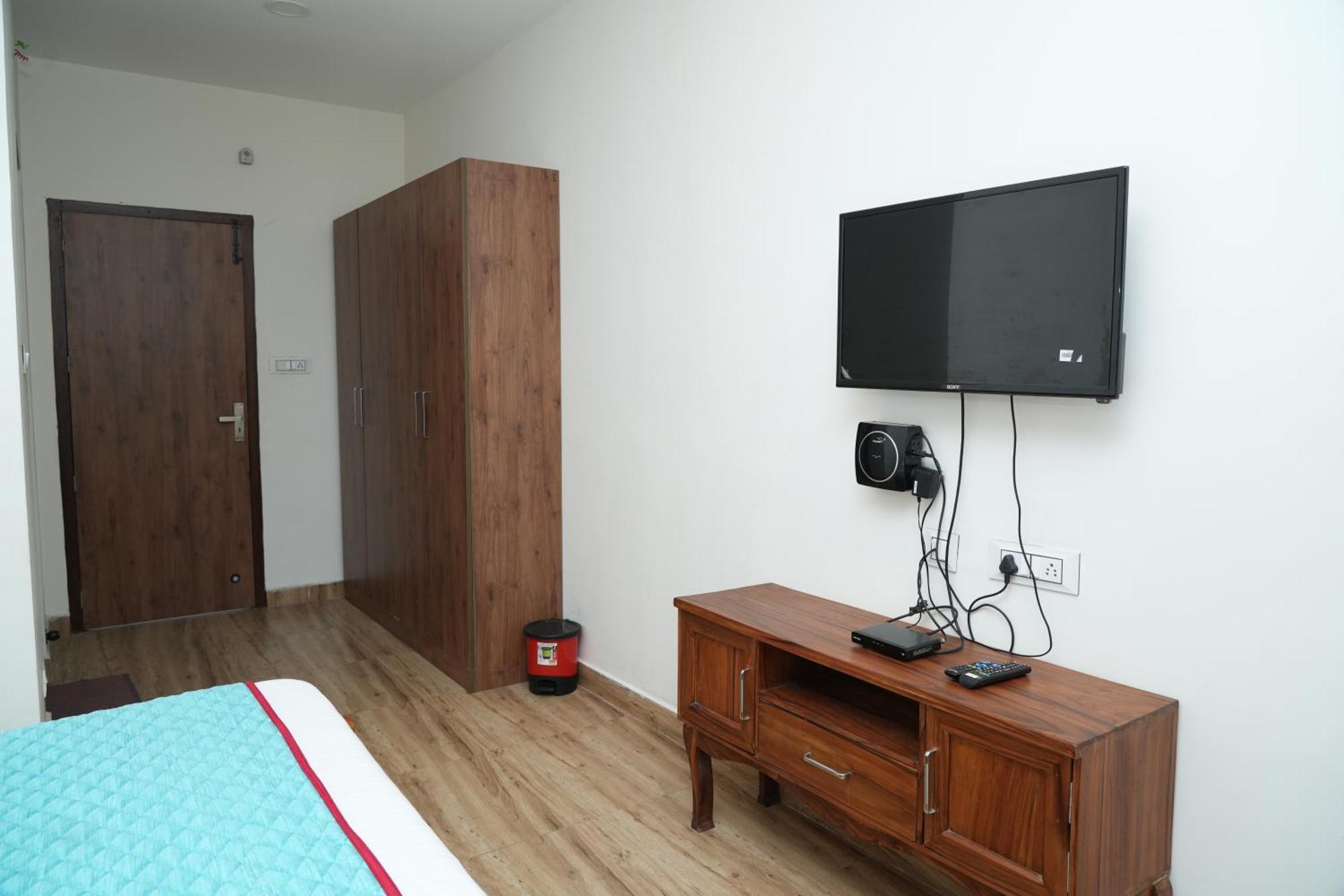 Vetrivel International By Brown Tree