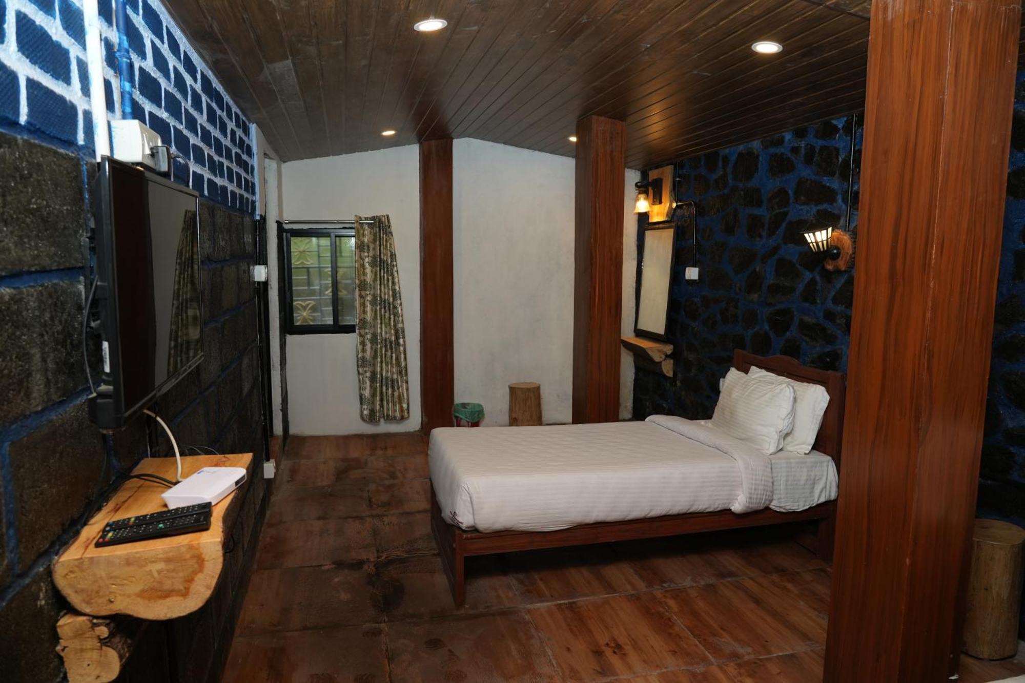 Vetrivel International By Brown Tree 3* Kodaikanal