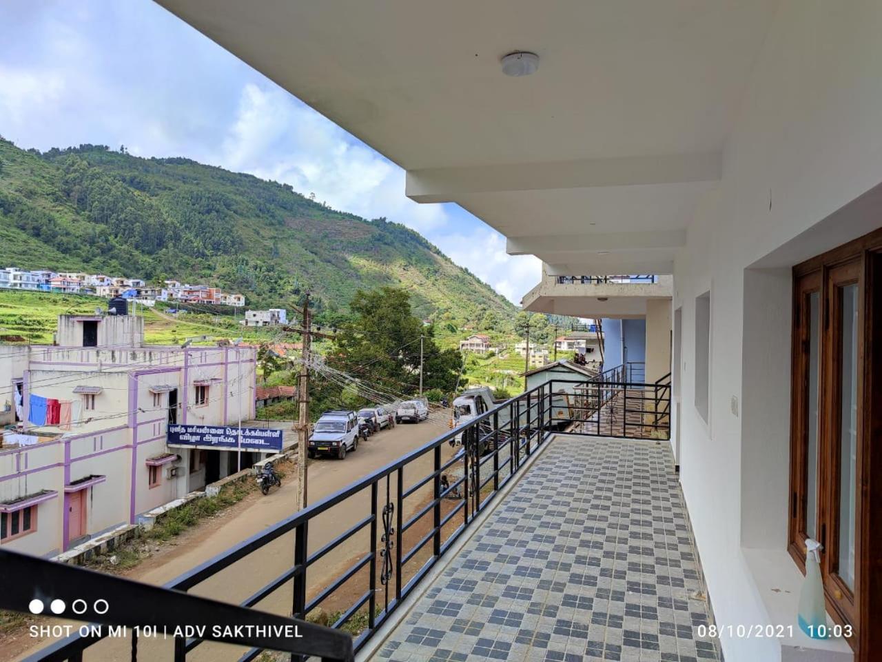Hotel Happy Springs -2 Bhk-yogi
