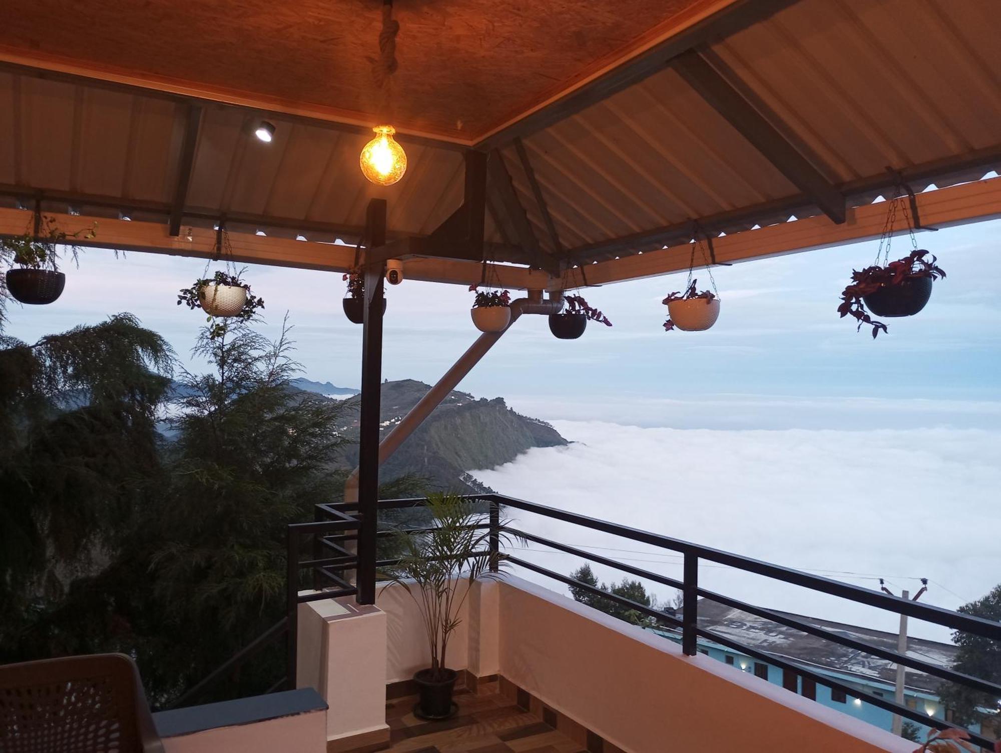 Loft Wood House Family * Kodaikanal