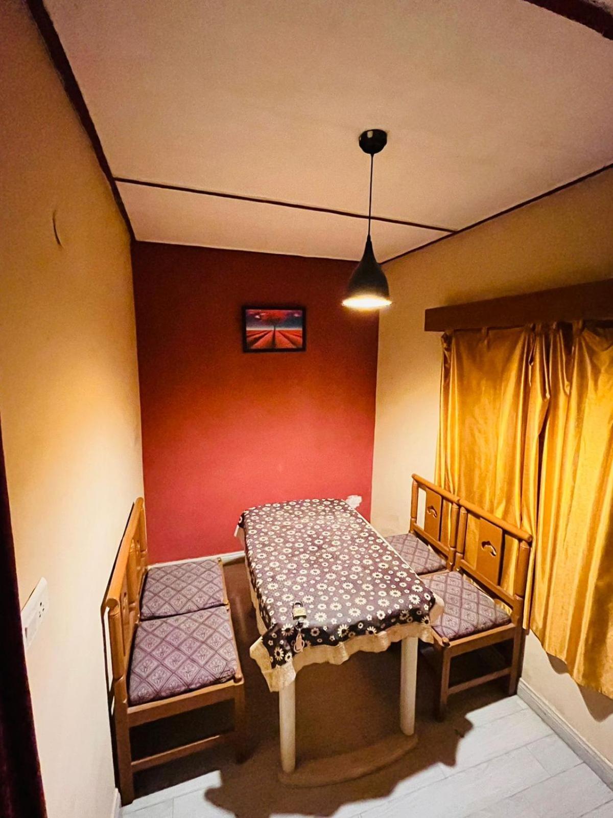Brickhouse Homestay *