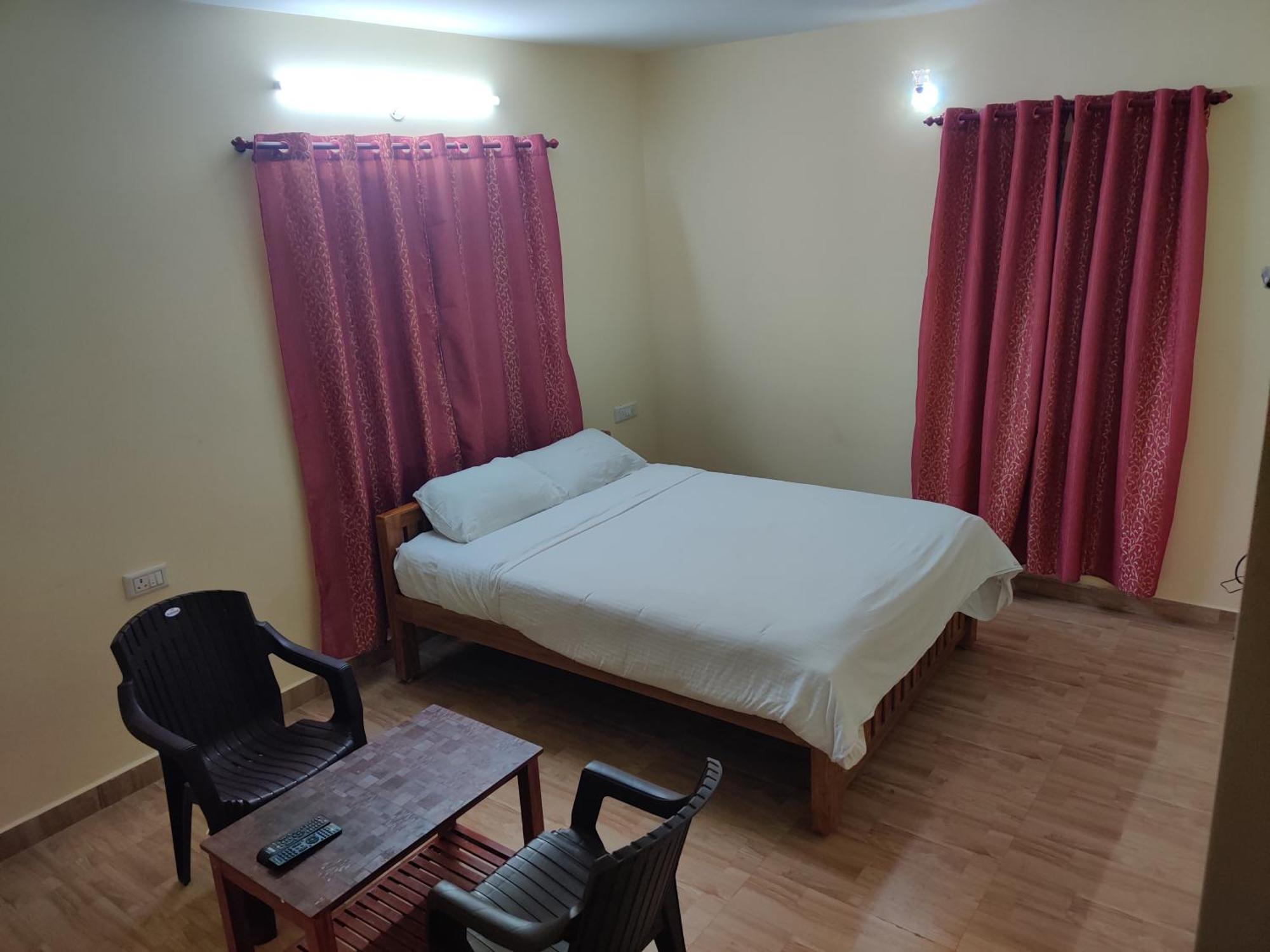 Rave Raja Homestay *