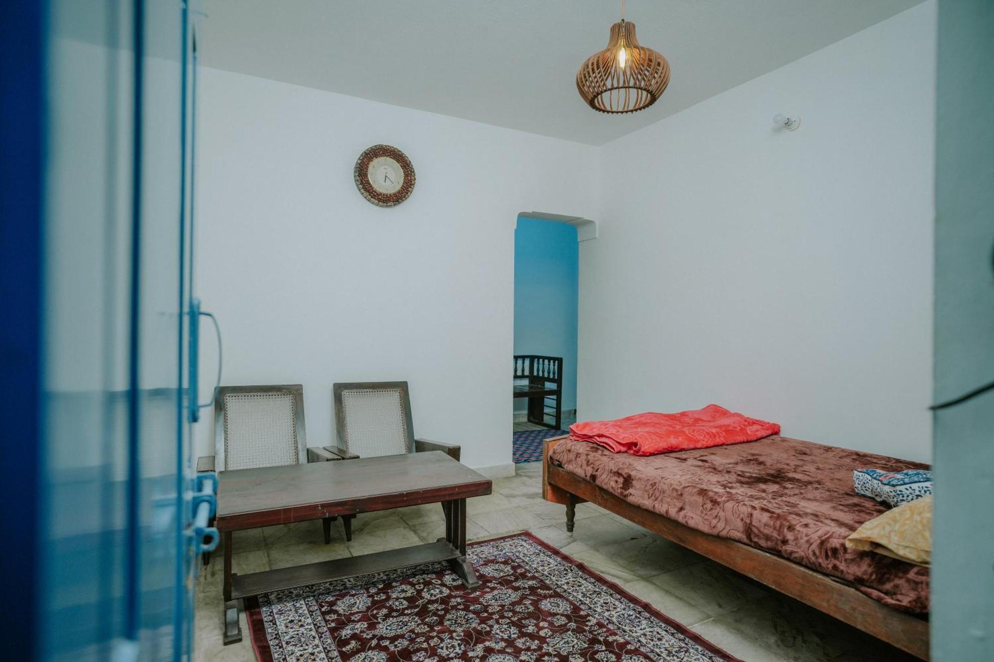 Frozen Monks Homestay *