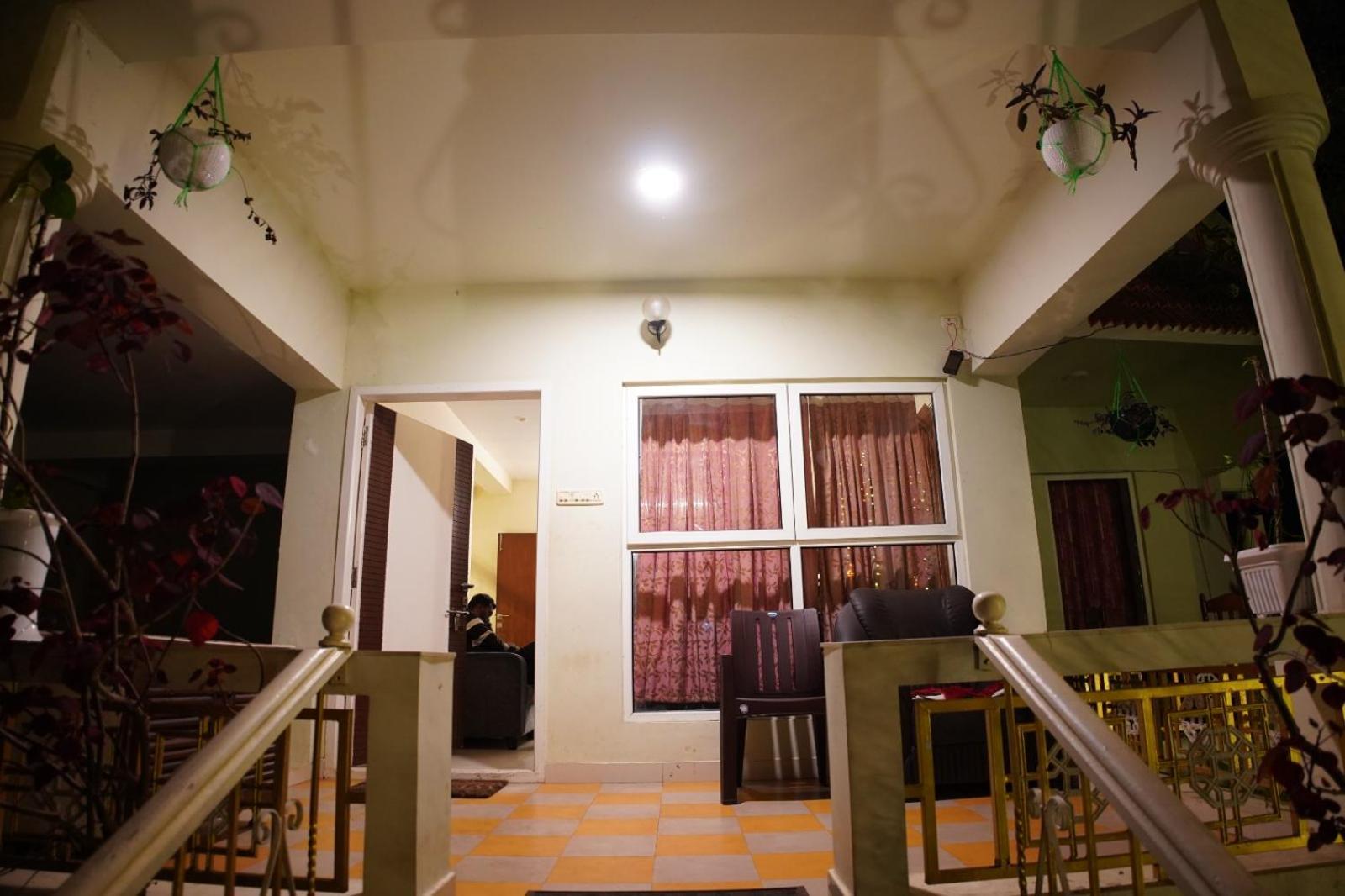 Villa 4bhk I Hill Stn I *