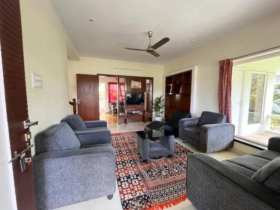 Villa 4bhk I Hill Stn I *