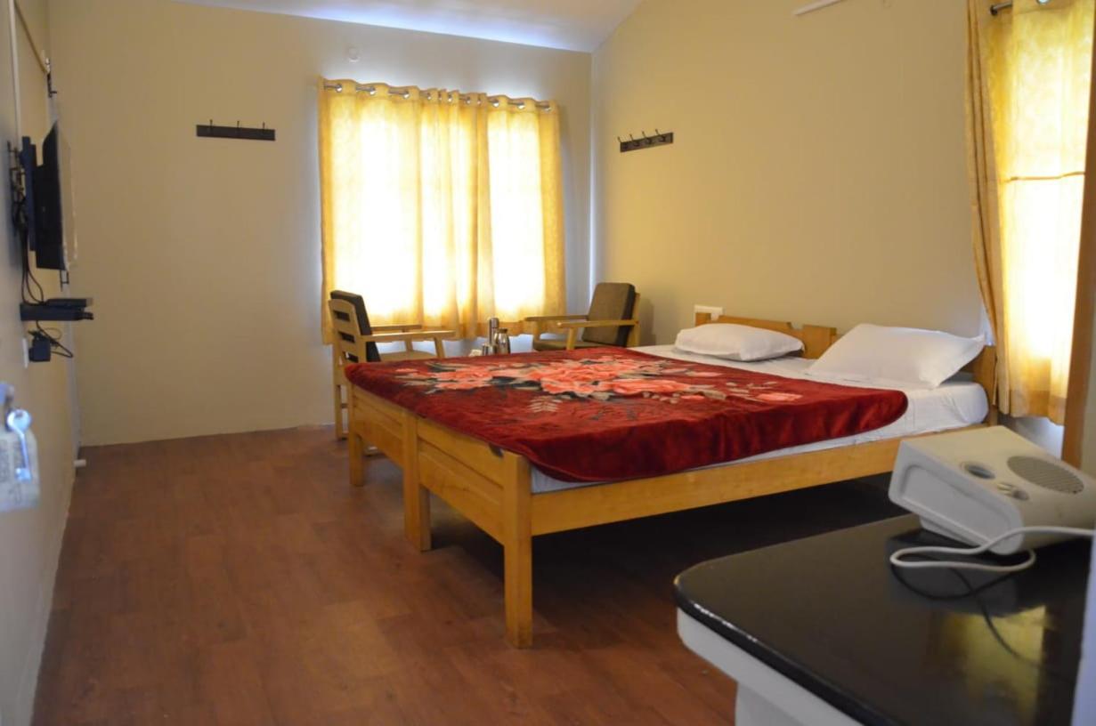 Faizee Garden Homestay *