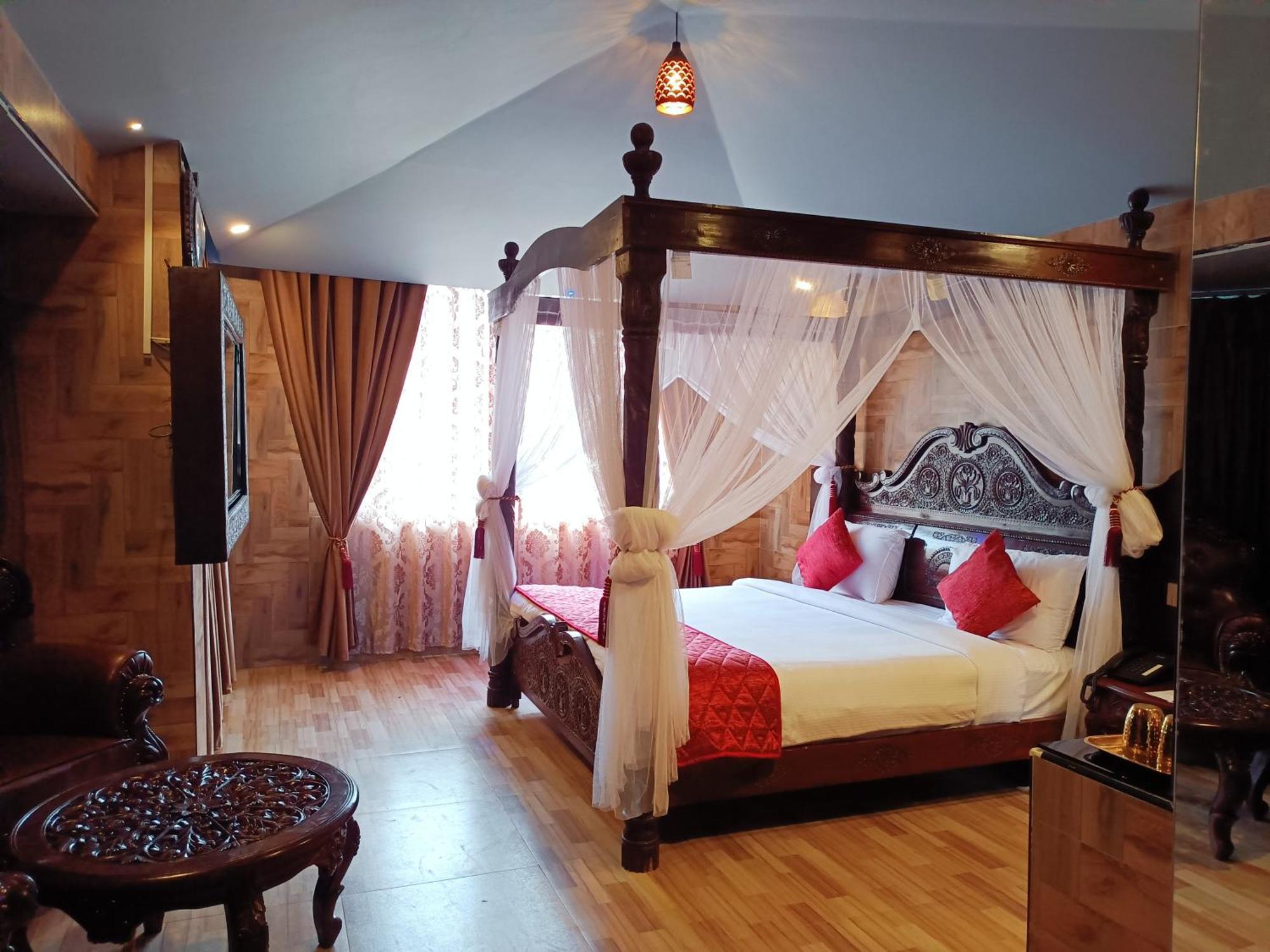 Hyders Park- The Luxury 3*
