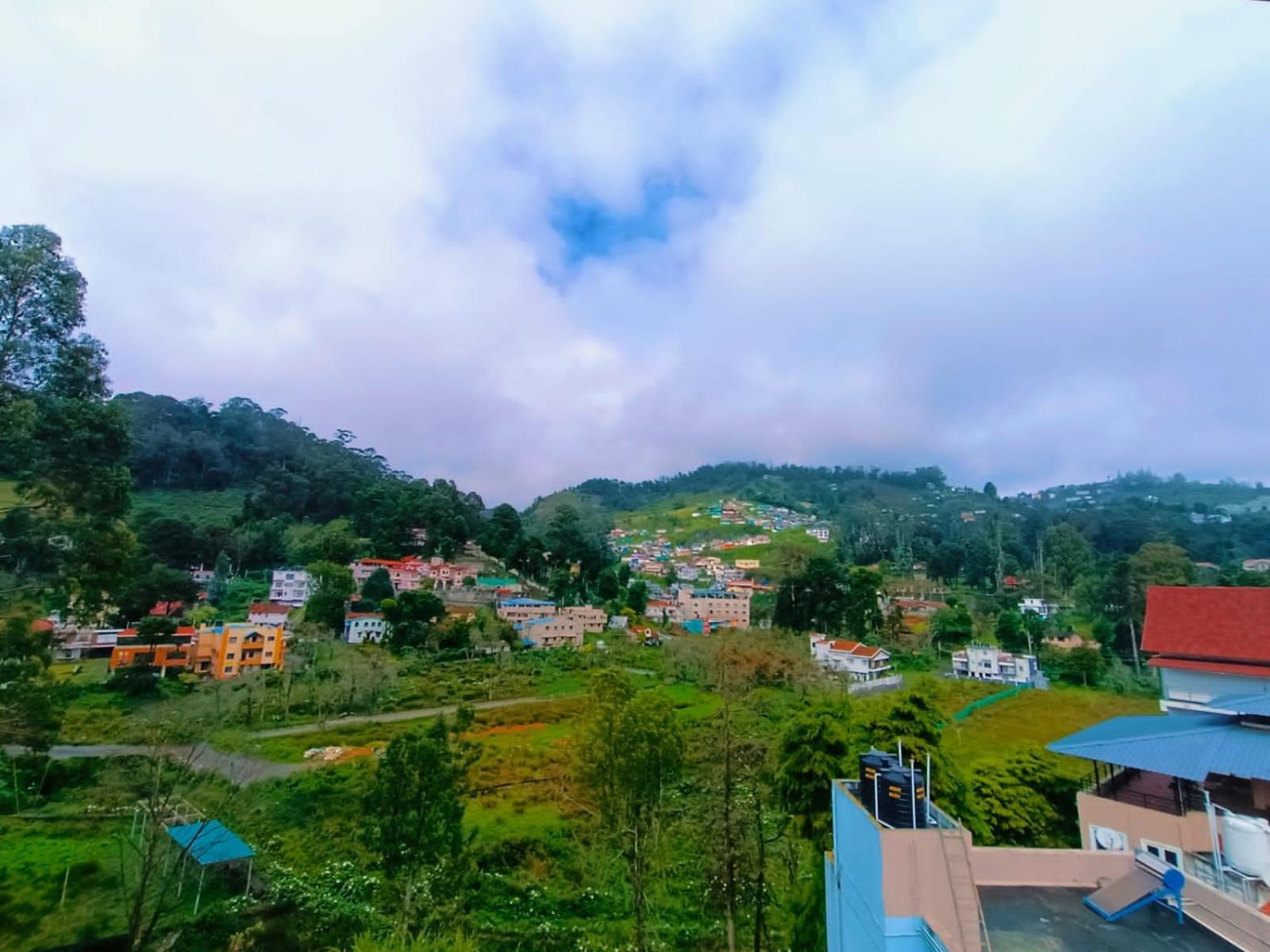 Hotel Vetrivel International By Brown Tree Kodaikanal