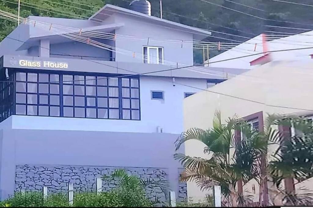 Holiday home Glass House Kodaikanal