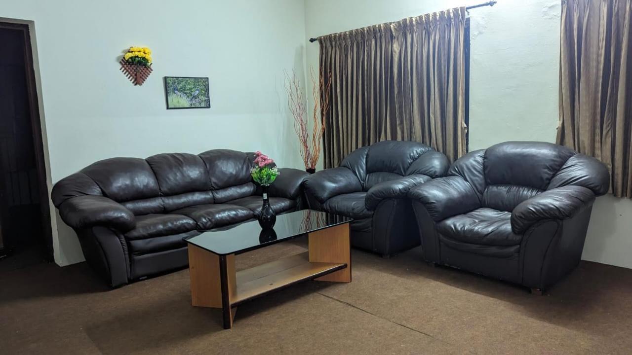 Iniyan Villa's Villa *