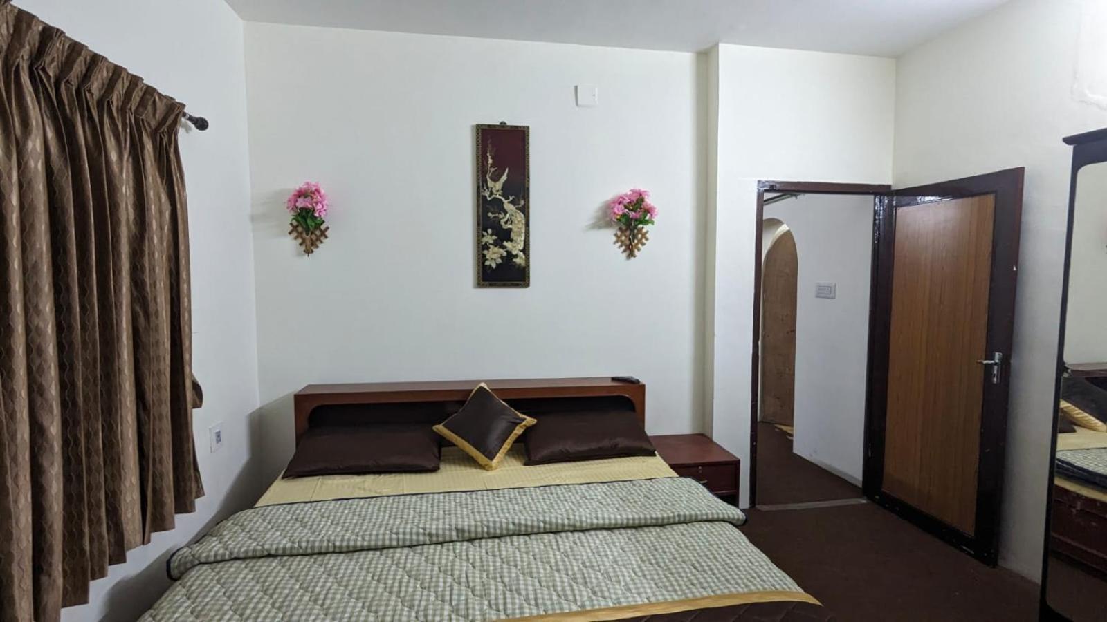 Iniyan Villa's *