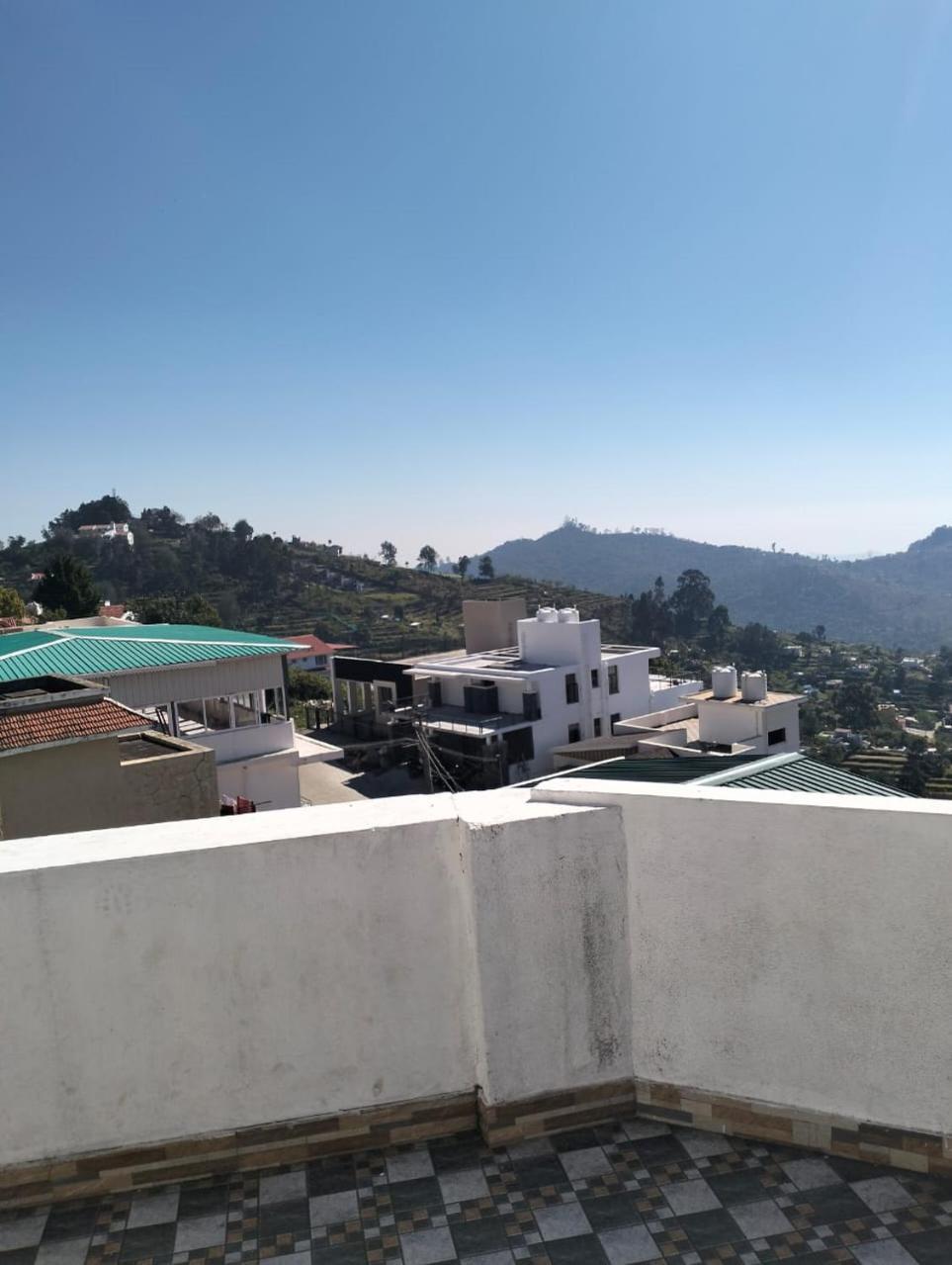 Flghr Raja Apartment