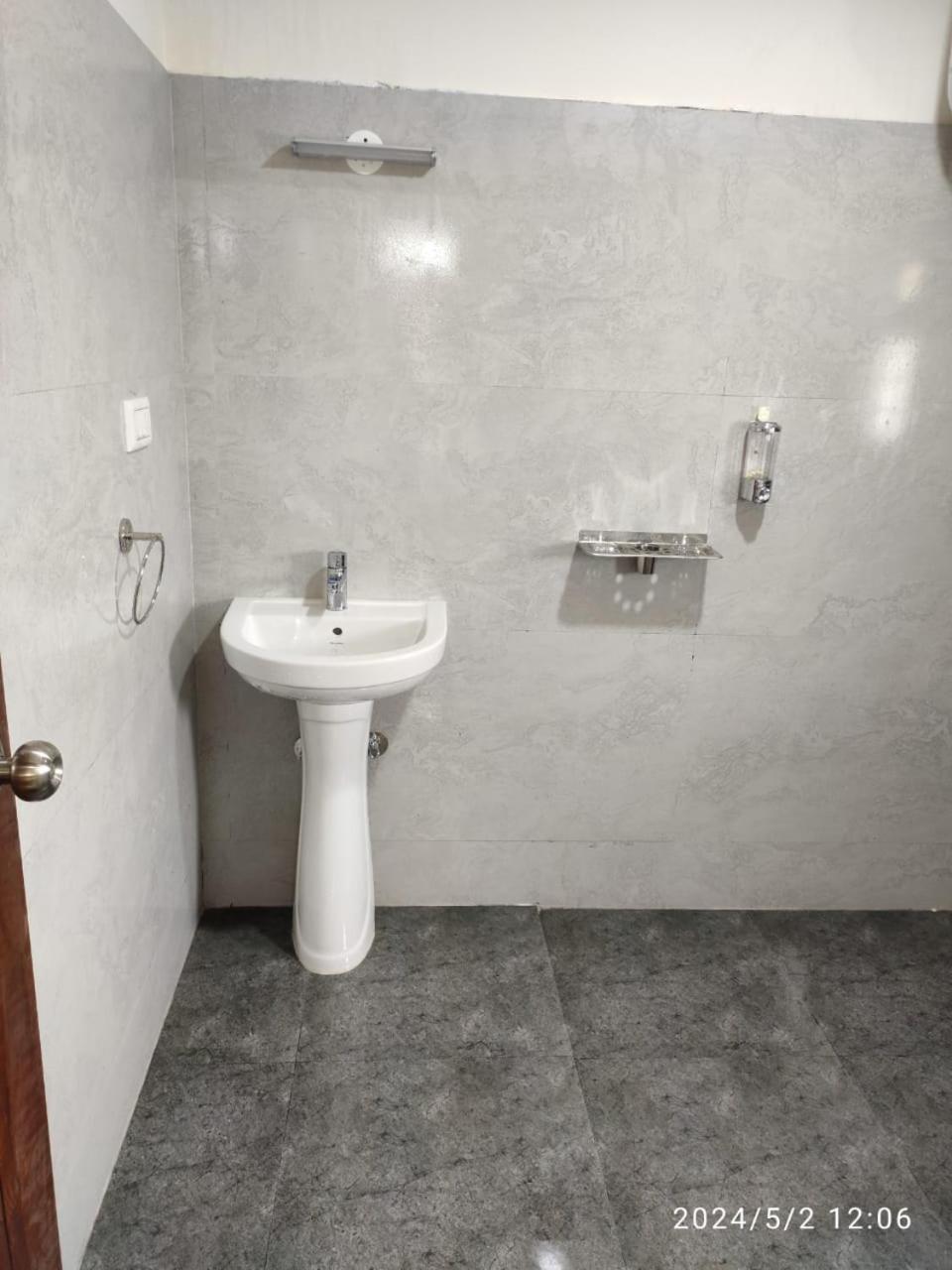 Homestay O 2 -residency 5 Bhk -yogi *