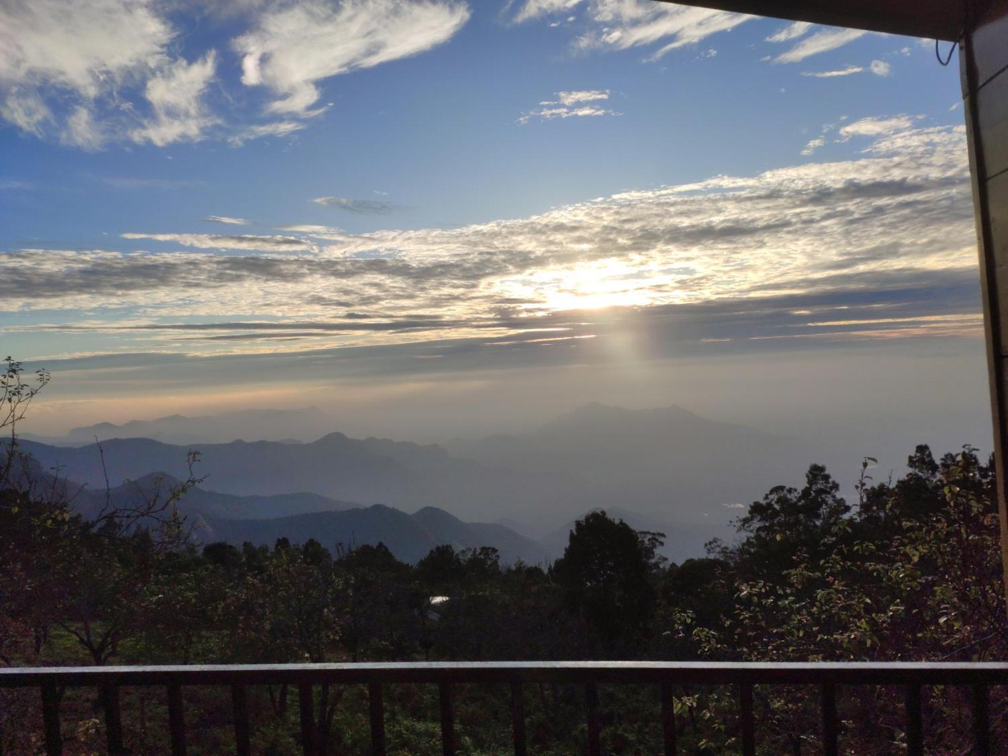 Villa Praveen Woodhouse And 9oo342s565 Kodaikanal