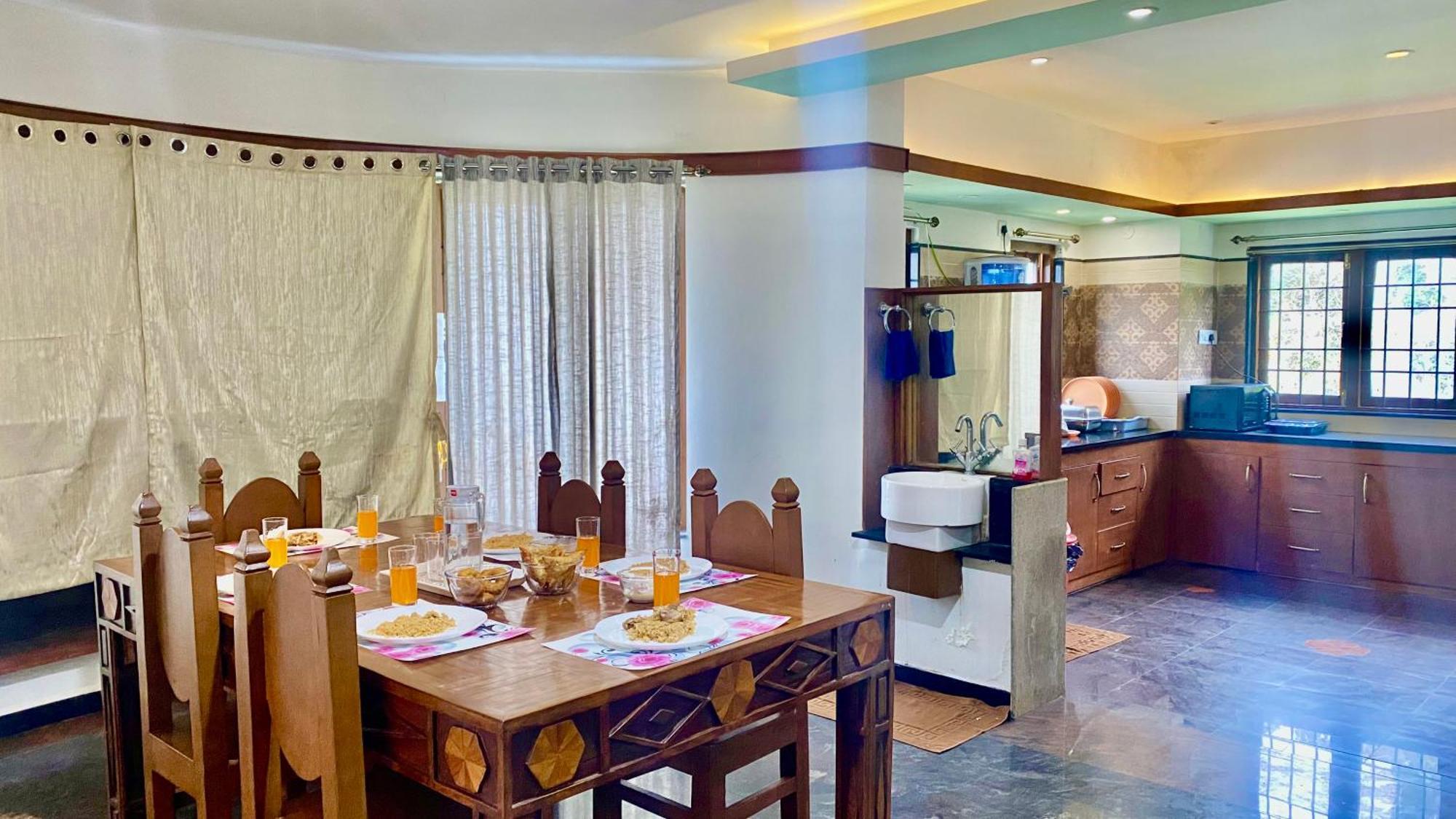Holiday home Willostays Alpine Mansion 6bhk