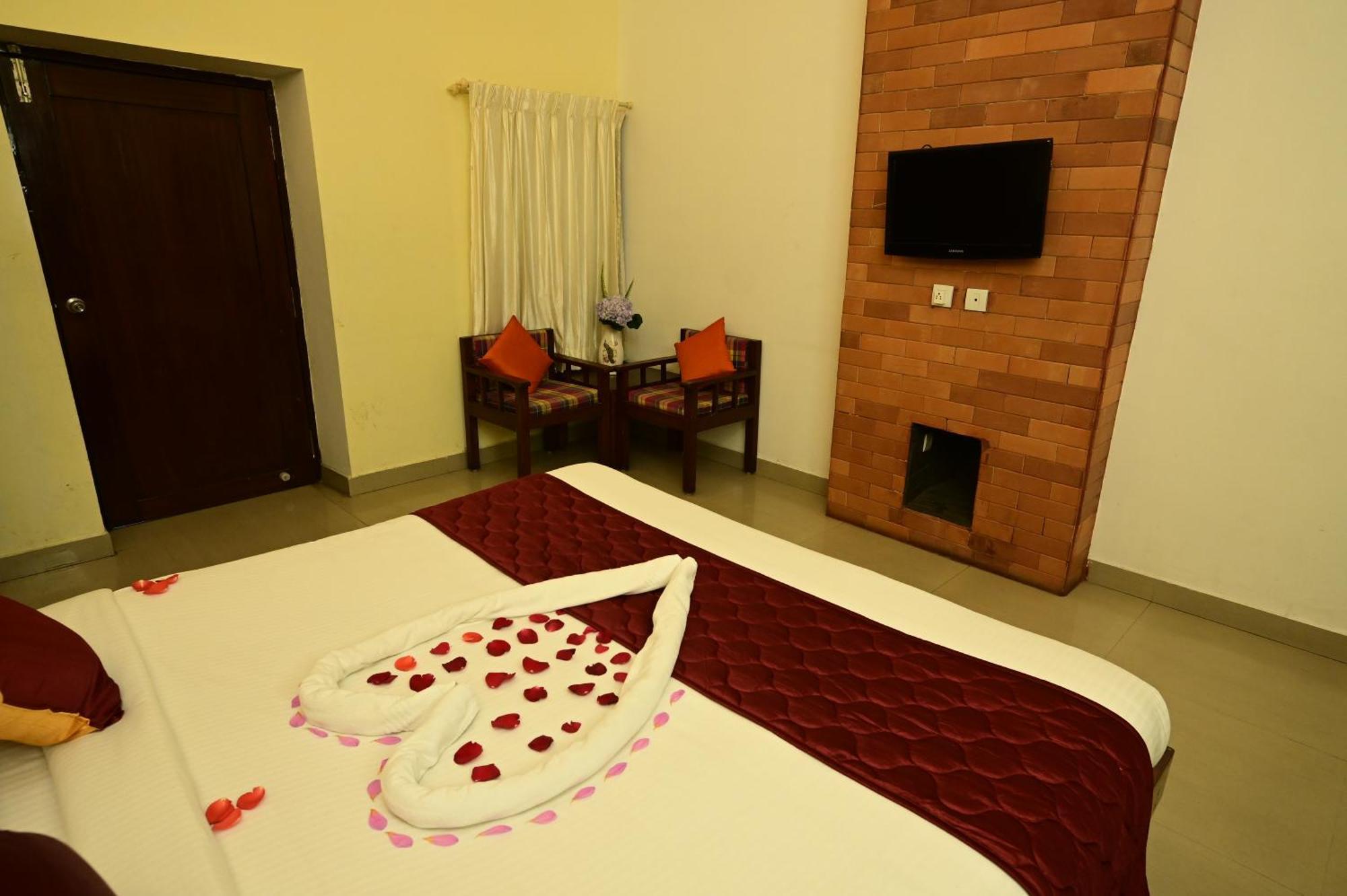 Yagappa Heritage - Near & Bus Stand Resort 4*