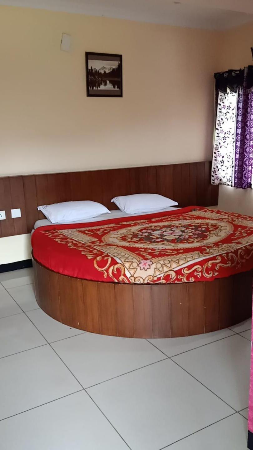 Hotel Ezhil Residency Kodaikanal