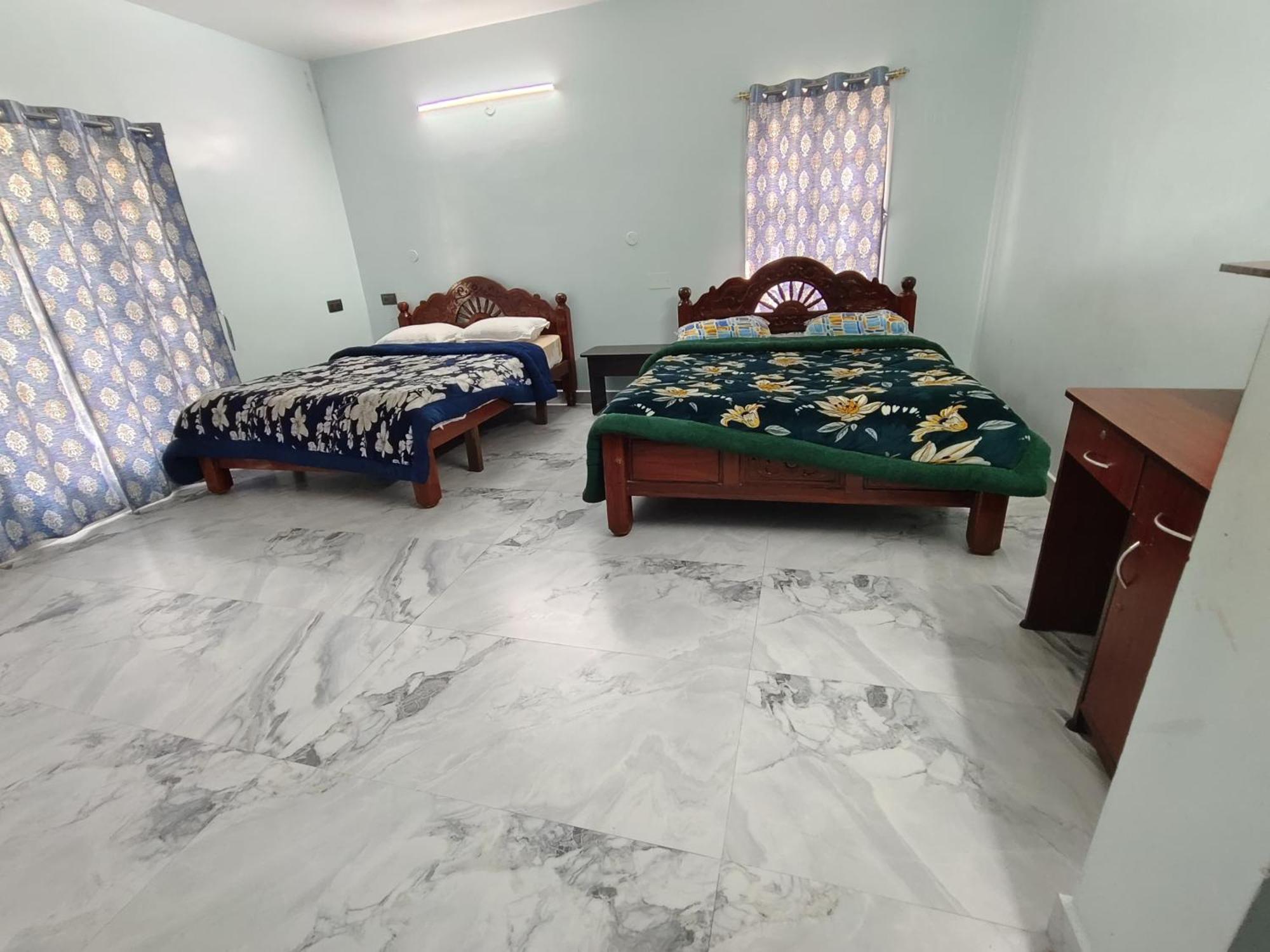 Loveleaf Homestay *