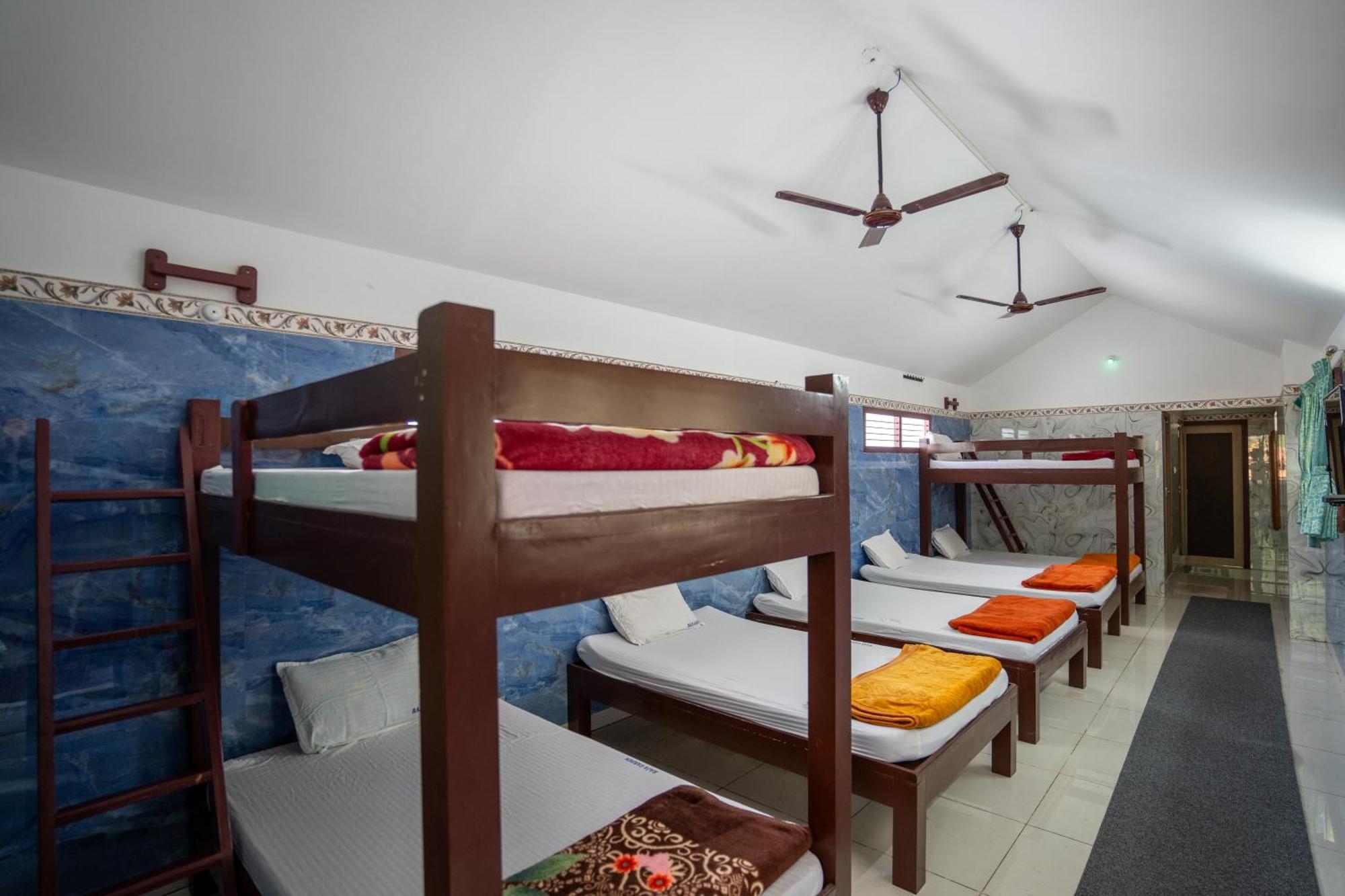 Hotel Raja Garden Hills View Kodaikanal