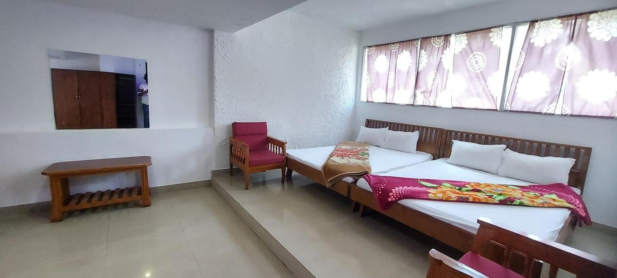 Kodai Peak Guest house *