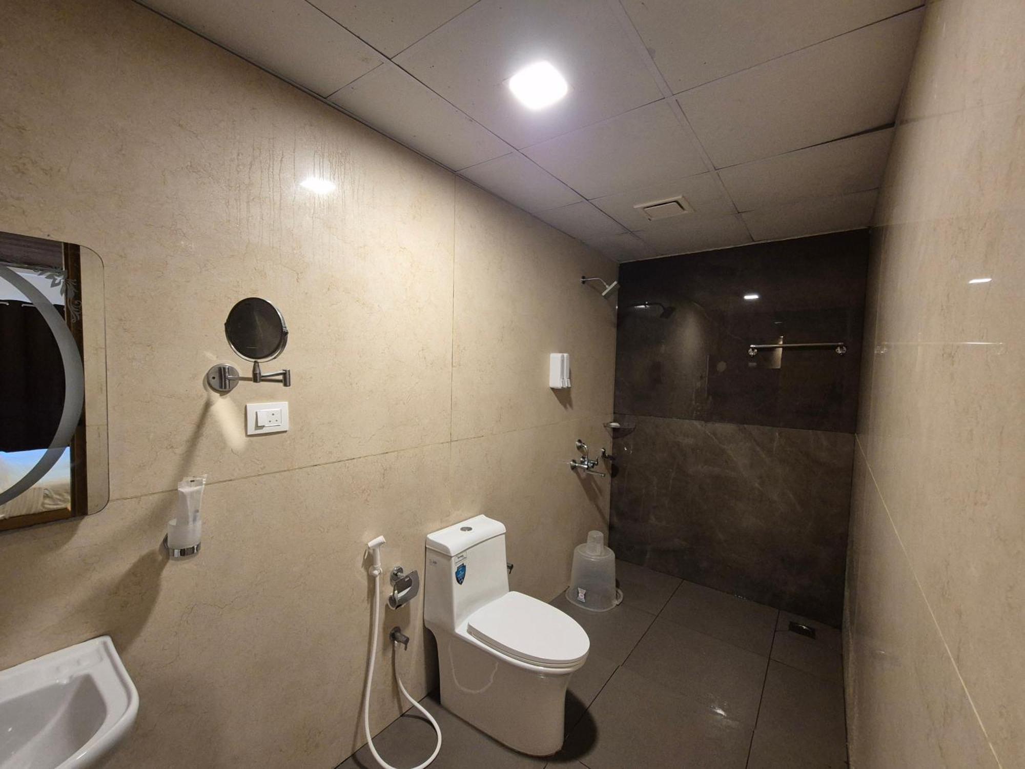 Zacs Valley Resort,
